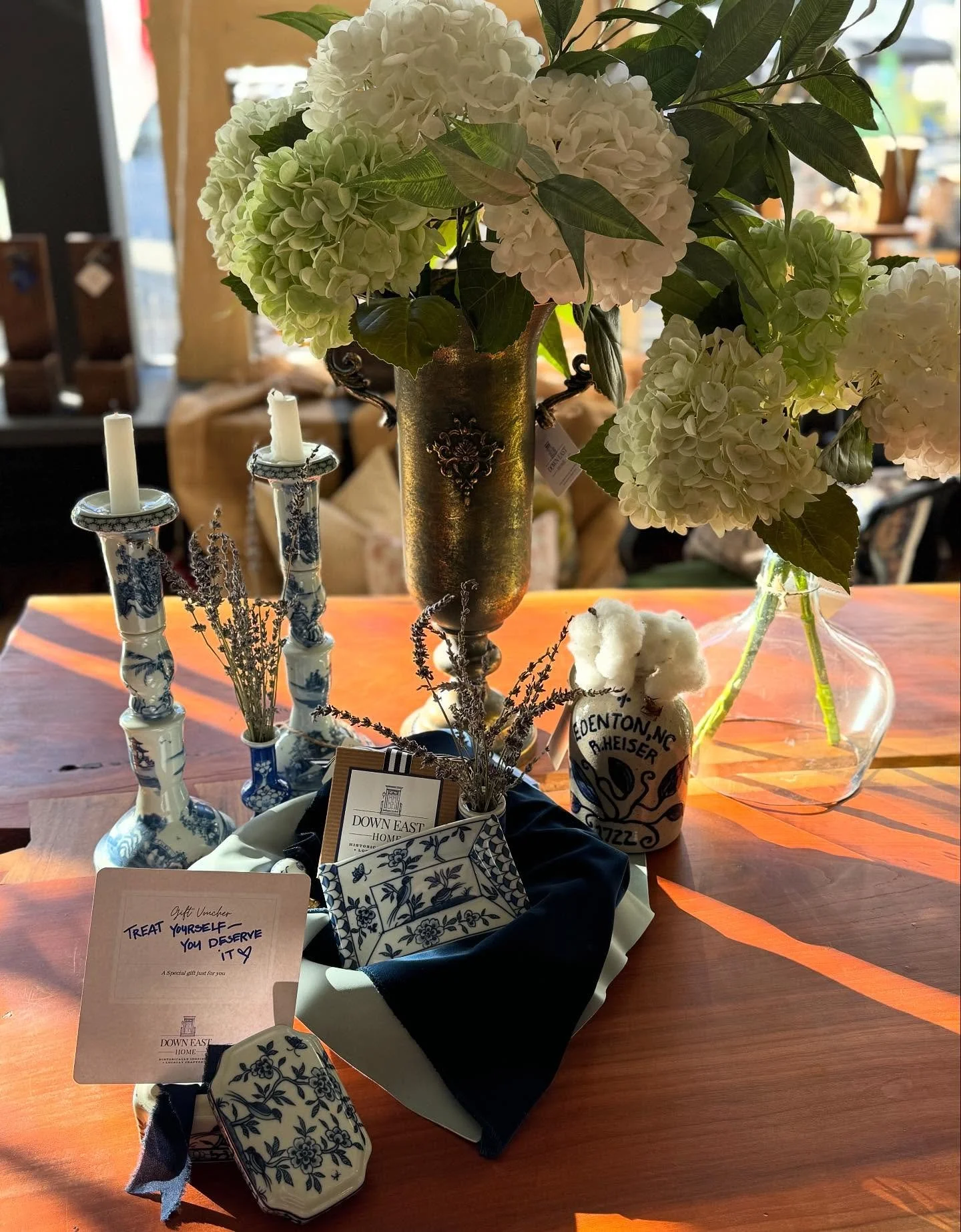 Give the gift of good taste this season ✨ A little piece of home, beautifully designed. Gift Vouchers available in store for you or a special someone