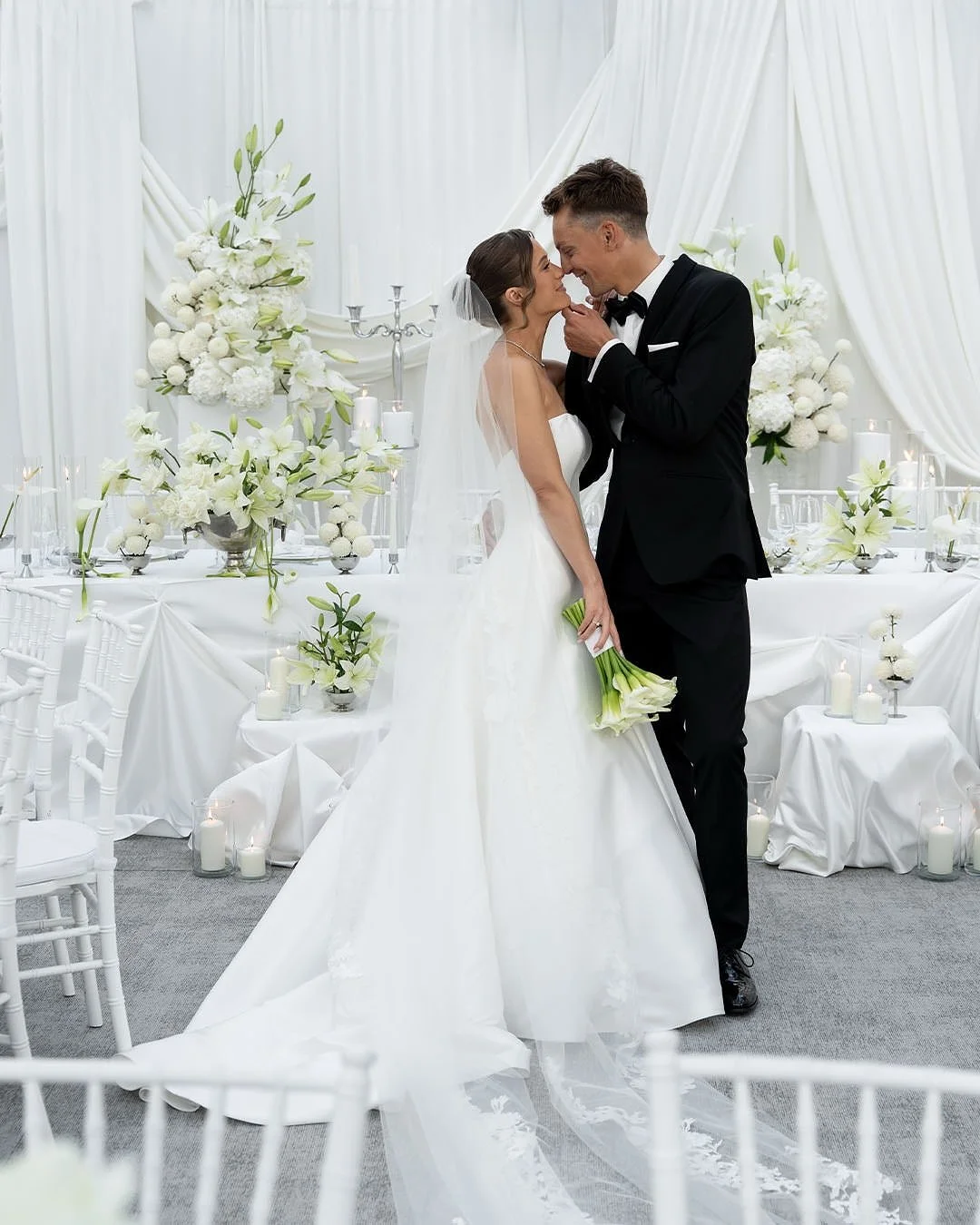 Paulina &times; Norbert
Pałac Czosnowskich
X&middot;MMXXV

/ For You, Forever /

Team:
planner: @tak.inaczej.wedding.planner
venue: @palacczosnowskich
decor: @flowerconcept_byklaudia
photo: @ritualsfoto &amp; @magdalenakimak_weddings
film: @savwed
li