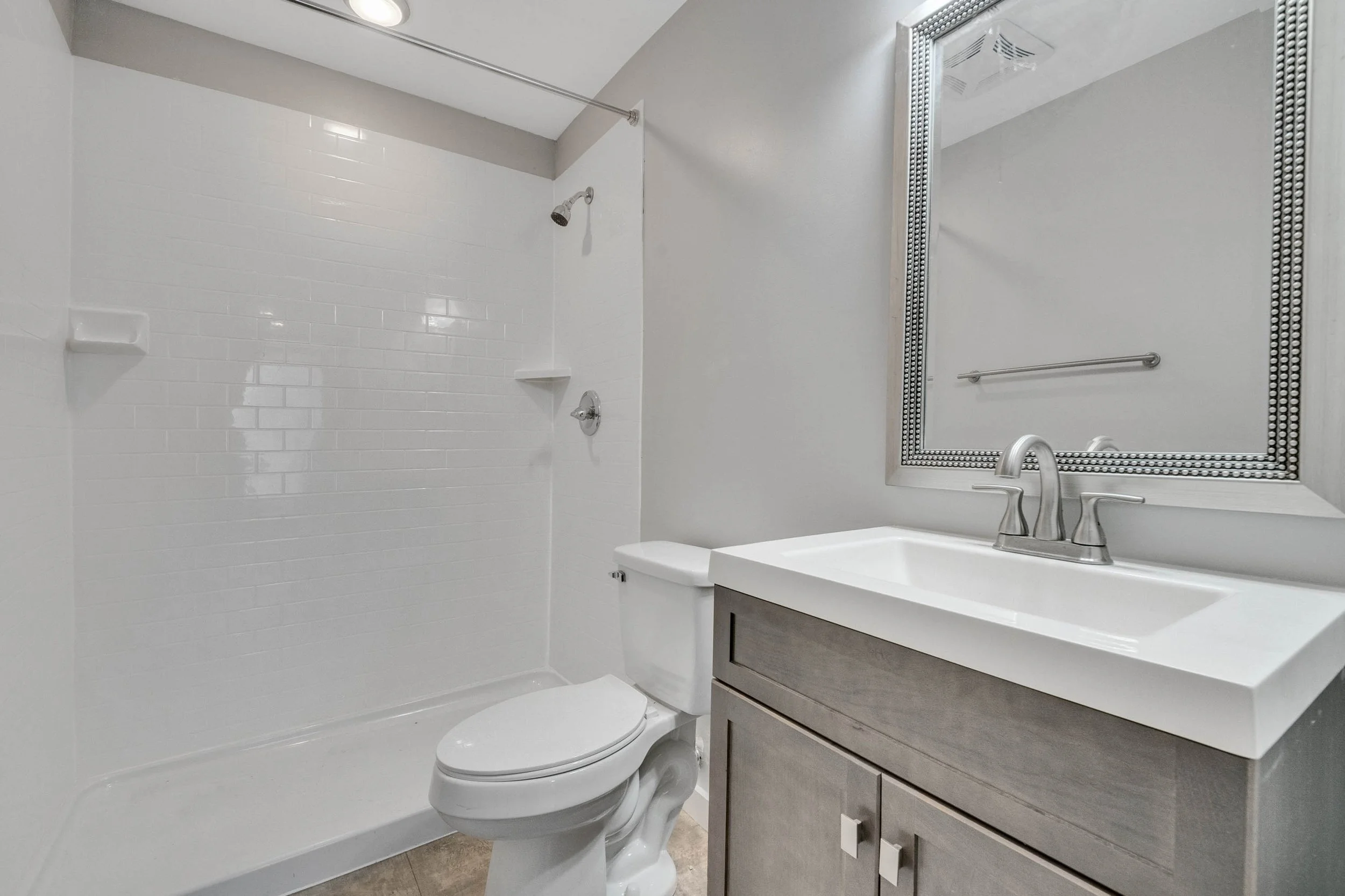 Eighty-59-Flats-Unit-11-6.jpg