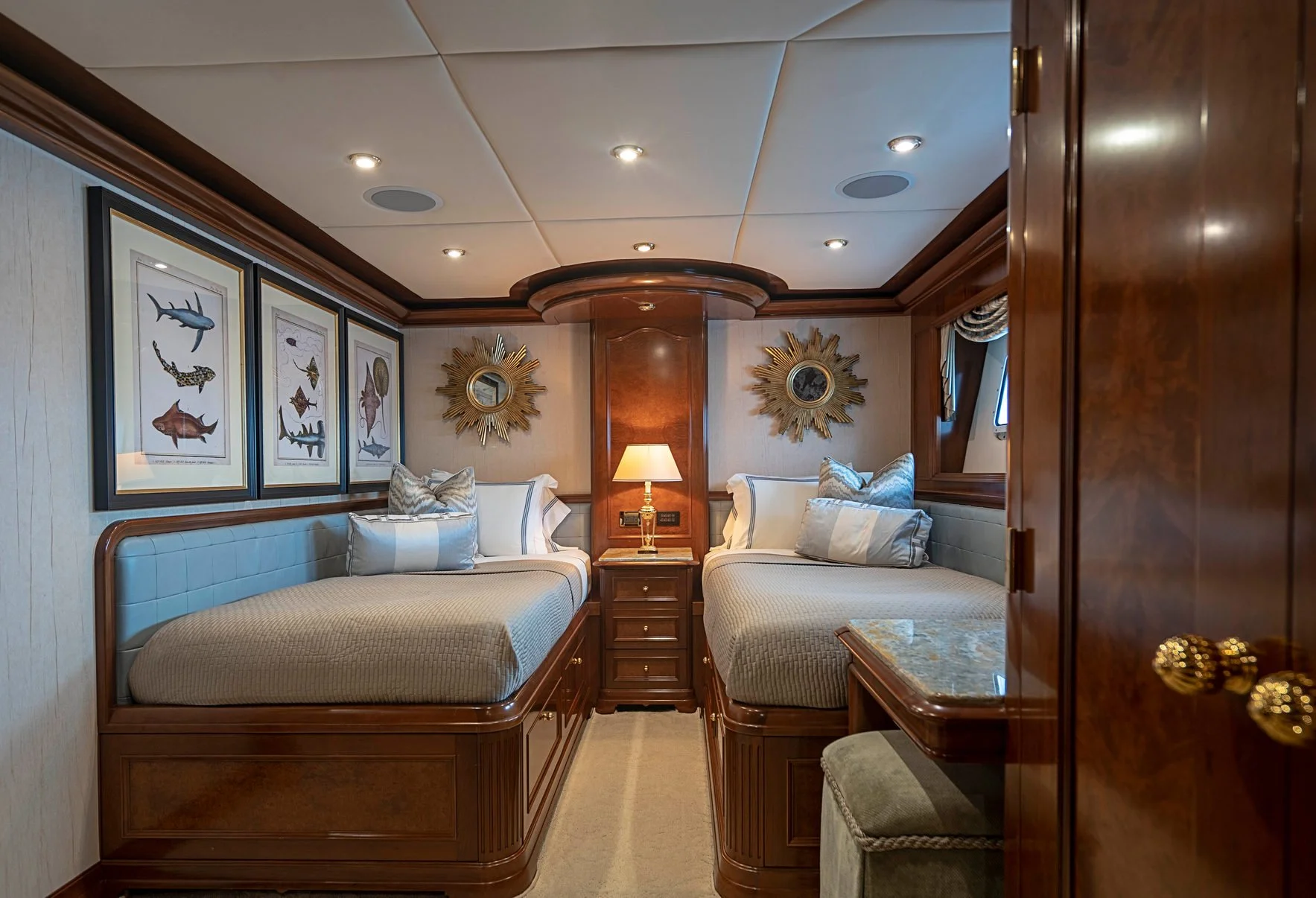 luxury-charter-yacht-aqausition-guest-twin-cabin (1).jpg