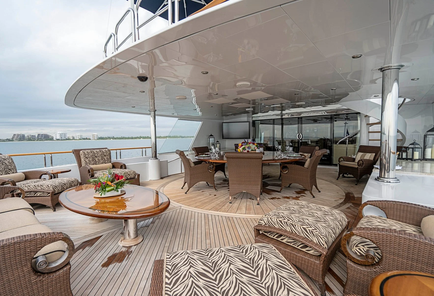 luxury-charter-yacht-aqausition-upper-deck (1).jpg