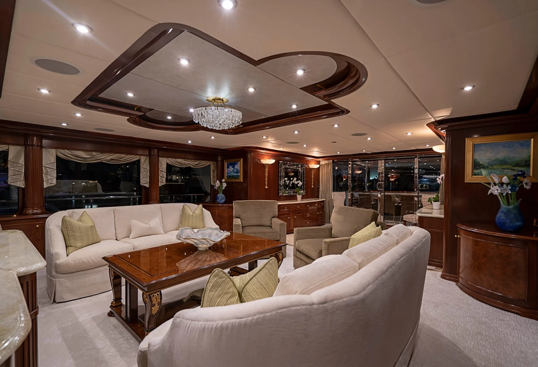 luxury-charter-yacht-aqausition-salon (1).jpg