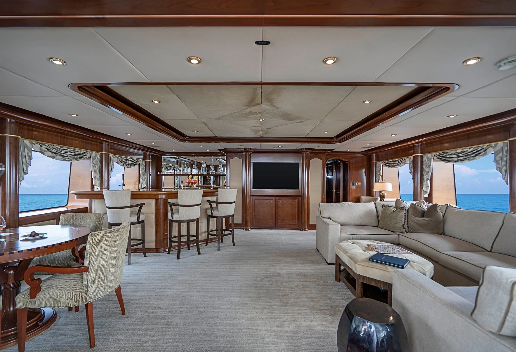 luxury-charter-yacht-aqausition-skyloung-bar (1).jpg