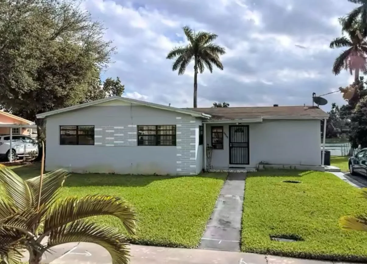 Miami Gardens, FL 33056

Price: $409,000

Bedrooms: 3
Baths: 1
Living: 1,565 SF
Lot: XXXX SF
Notes: CBS structure. 1993 electrical done and 1994 roof done 
.
.
.

#miamirealestate #southfloridarealestate #miami #broward #palmbeach #westpalmbeach #ftl