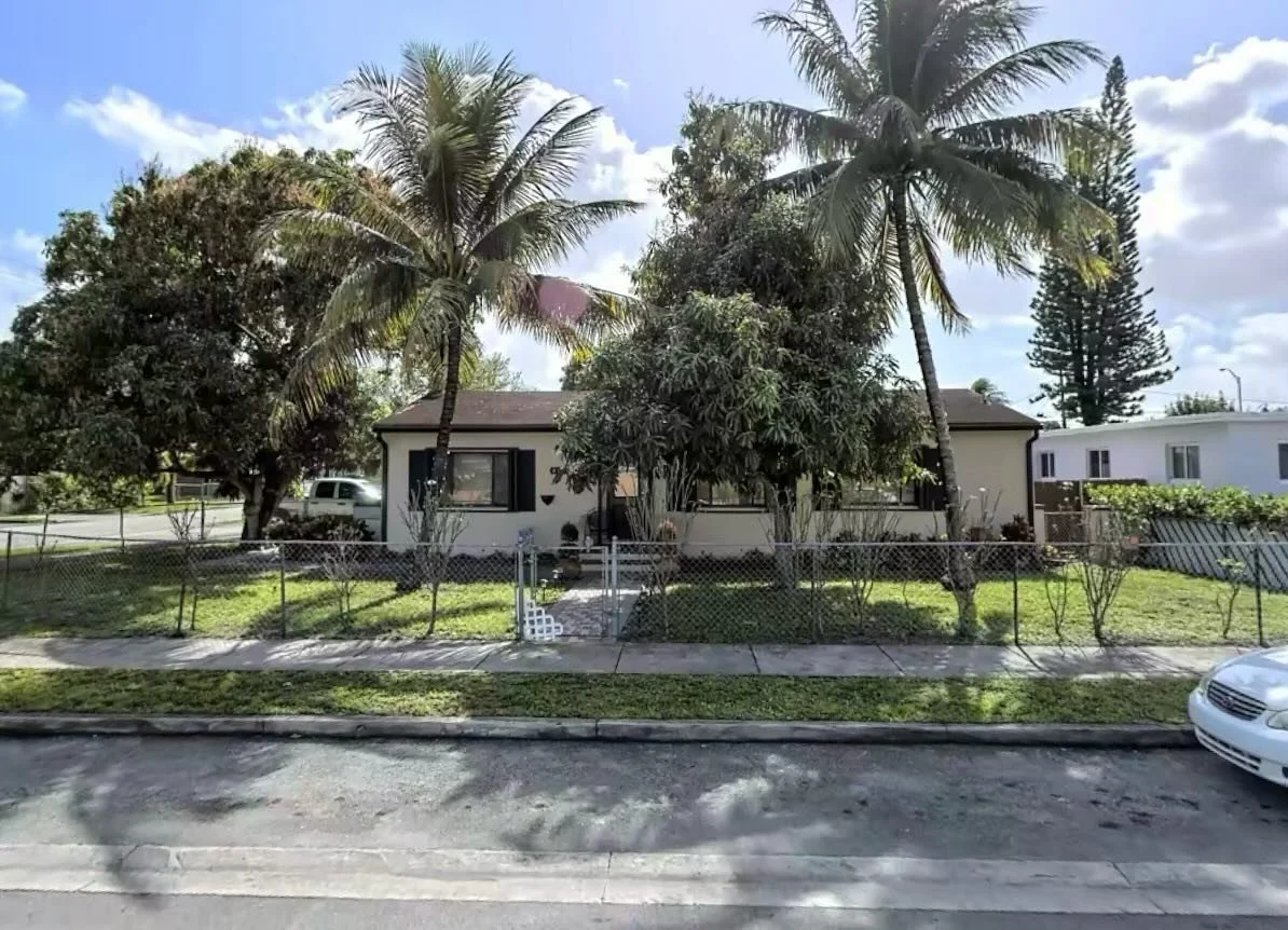 Hialeah, FL 33013

Price: $520,000

Bedrooms: 4
Baths: 2
Living: 1,488 SF
Lot: 5,879 SF
Notes: CBS structure. Master bath remodeled. New roof
.
.
.

#miamirealestate #southfloridarealestate #miami #broward #palmbeach #westpalmbeach #ftlauderdale #pem