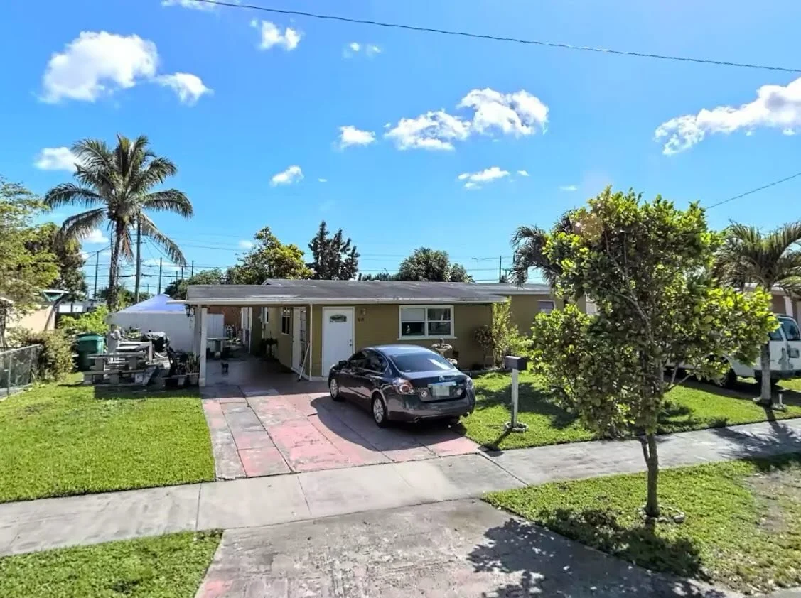 Miami, FL 33165

Price: $569,000

Bedrooms: Notes
Baths: Notes
Living: 1,670 SF
Lot: 7,500 SF
Year: 1956
Notes: Main house is a 3 bed 2 bath + 2 bed 1 bath efficiency. CBS structure. 12 year old roof - no leaks, 7 year old HVAC (interior unit newer)
