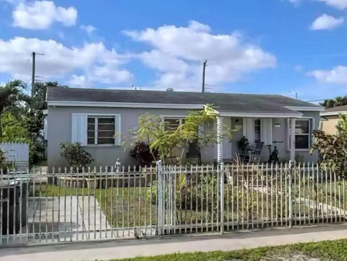 Hialeah, FL 33013

Price: $449,000

Bedrooms: 3
Baths: 4
Living: 1,804 SF
Lot: 6,600 SF
Year: 1954
Notes: newer HVAC, roof needs replacement
.
.
.

#miamirealestate #southfloridarealestate #miami #broward #palmbeach #westpalmbeach #ftlauderdale #pemb