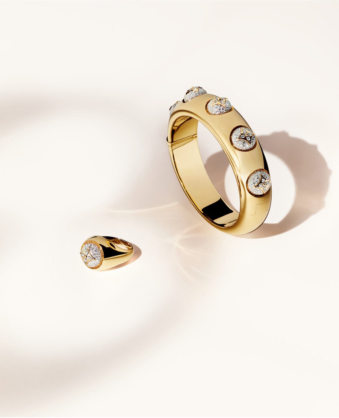 LV-Blossom-Paris-Vogue-FINAL_0003_LV-Blossom-Paris-Vogue-FINAL3.jpg