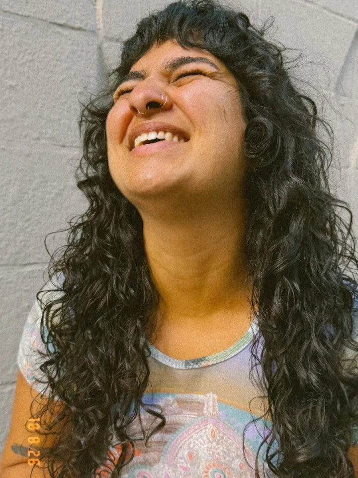 got cut up by @hairbibti before the big move 🚙 all you Brooklyn babes lucked out 🥲 🍁 🤘🏽

#curlycuts #curlybangs #alterego