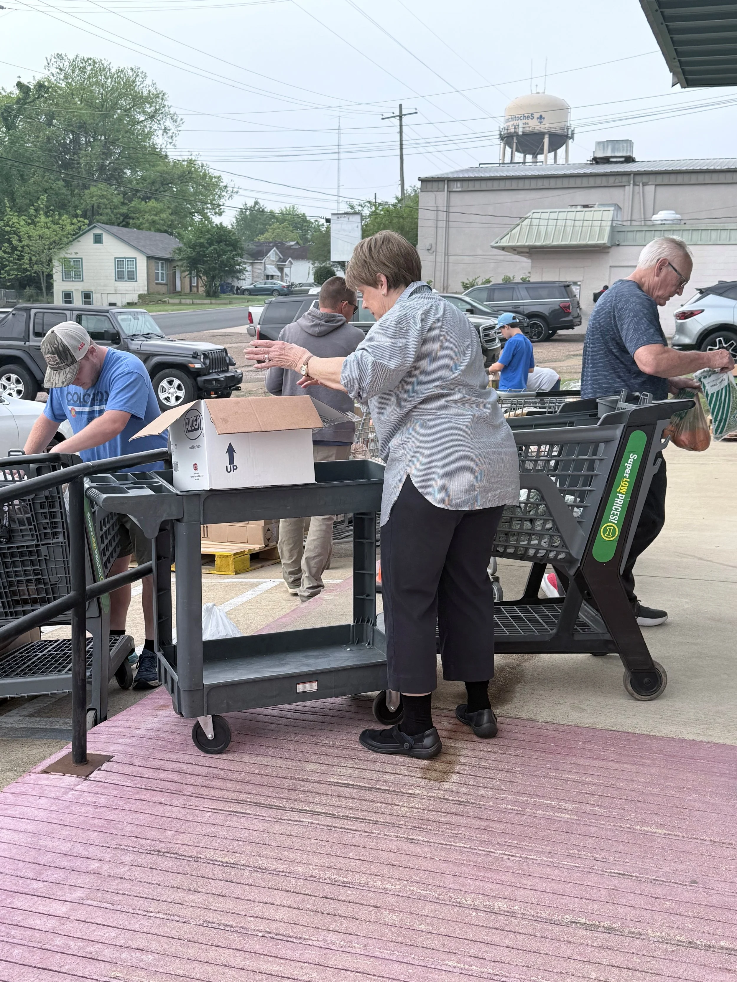 Natchitoches Walmart Supports Cane River Food Pantry