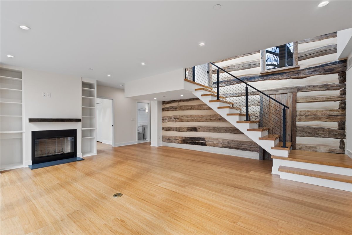 15-8600 Stevenson Rd-15.jpg