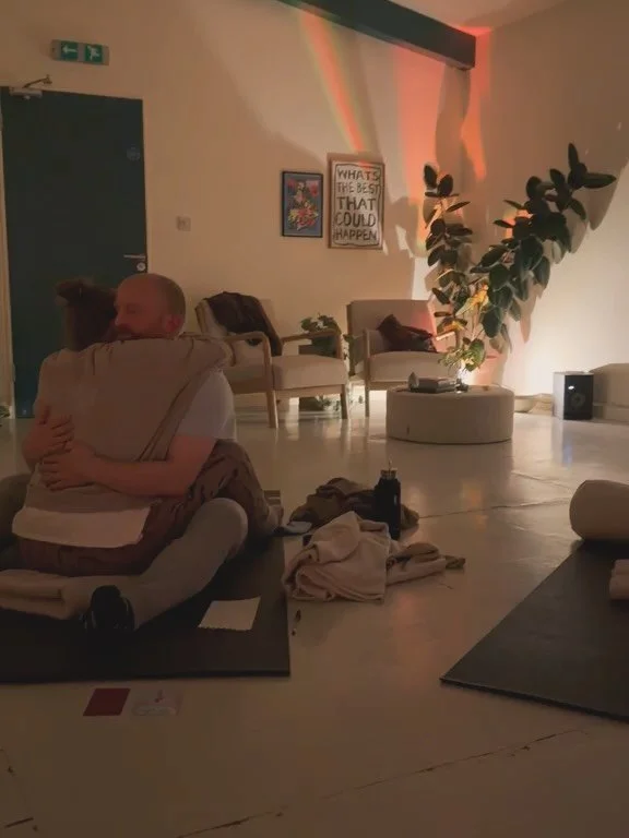 Couples Date Nights at the studio.. this was led by the incredible @sabi.kerr.. carving time to build connection and intimacy. How does that look like when life is fast and demanding. Conscious date nights 💕

An evening of putting everything on mute