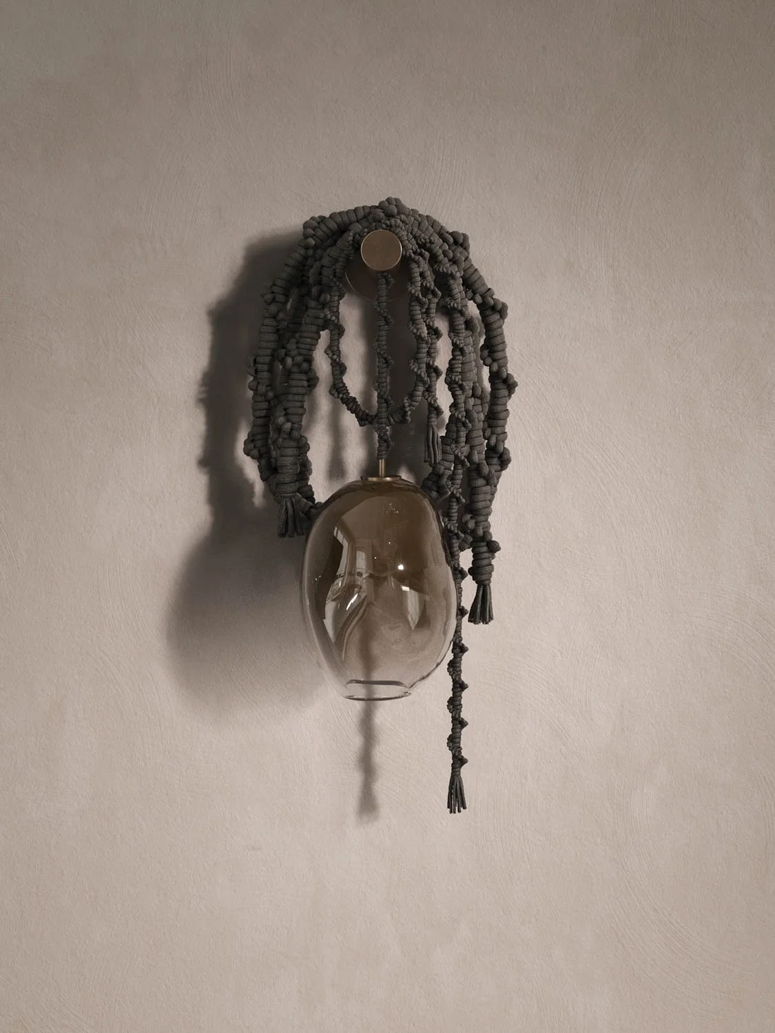 0907_JG_Onda Sconce Small _Black_AI (1).jpeg