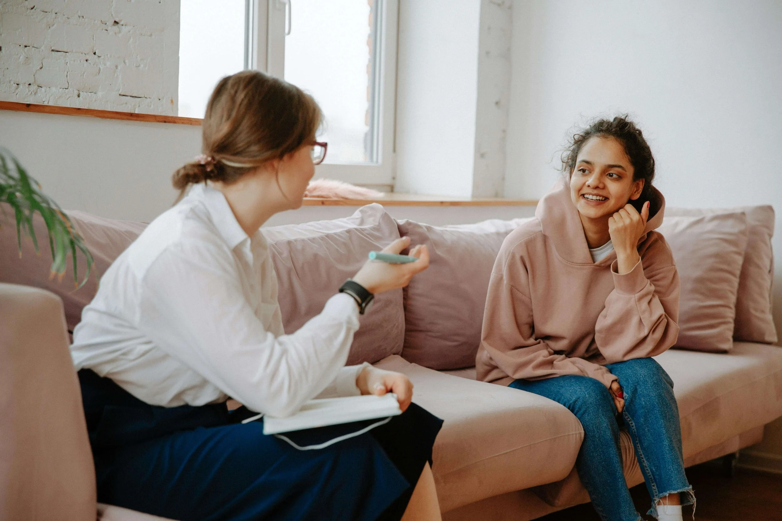 Therapist vs Psychologist: What's the Difference for Teen Mental Health?