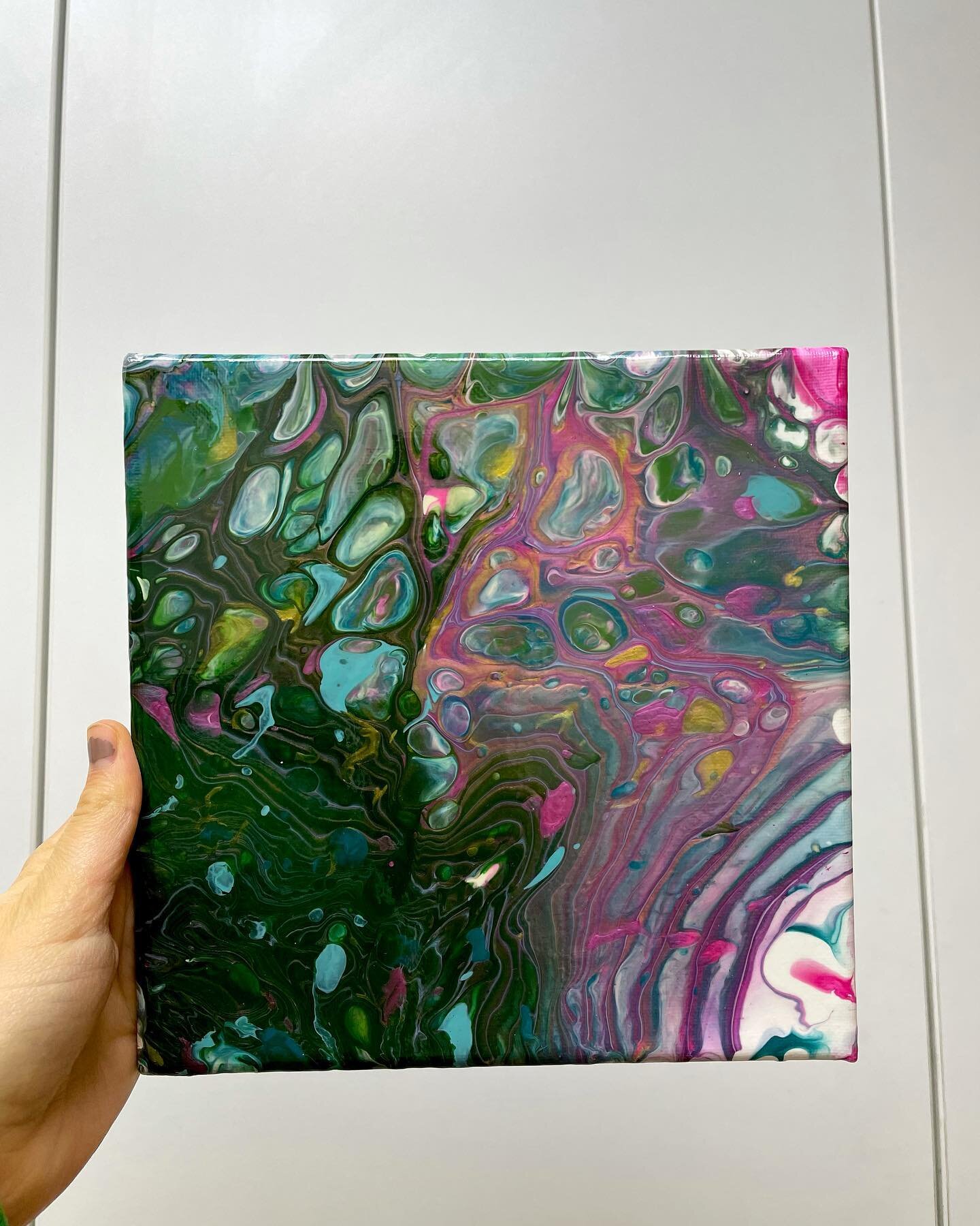 Butterfly Dreams Acrylic Pour Painting 🦋💚💖
.
8x8
$38 + shipping 
.
Currently only on insta - DM to claim :) Inquire about NYC + Astoria pick up / drop off. 
.
This bb was born out of a tree ring pour. She is varnished which protects it from the su