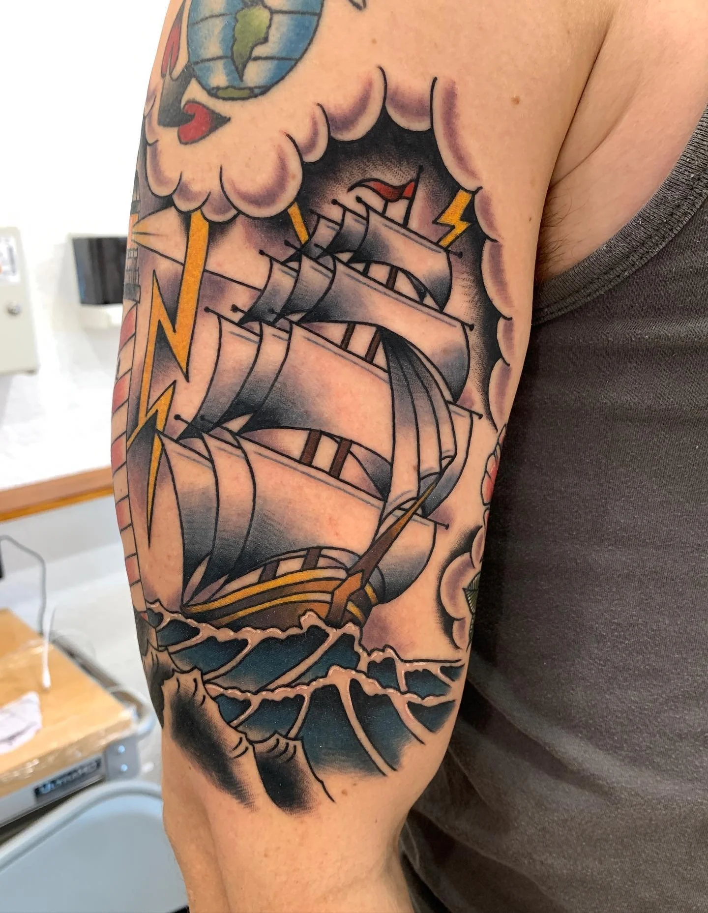 Done by @shaynetattoos  at @adobetattoo