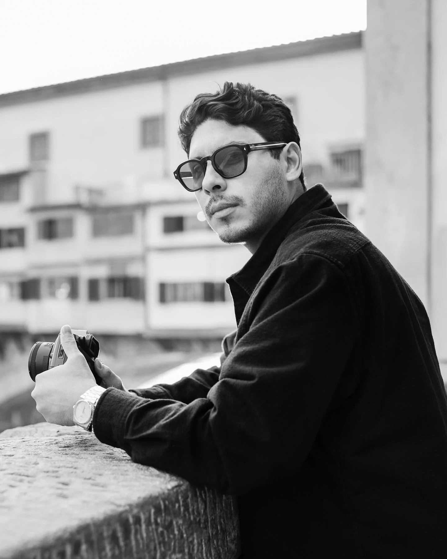 When I was a child, our home had several 35mm cameras that no longer worked. I would spend hours pretending to be a photographer, imagining the stories I could tell. Those afternoons sparked in me the dream of one day holding a real camera in my hand