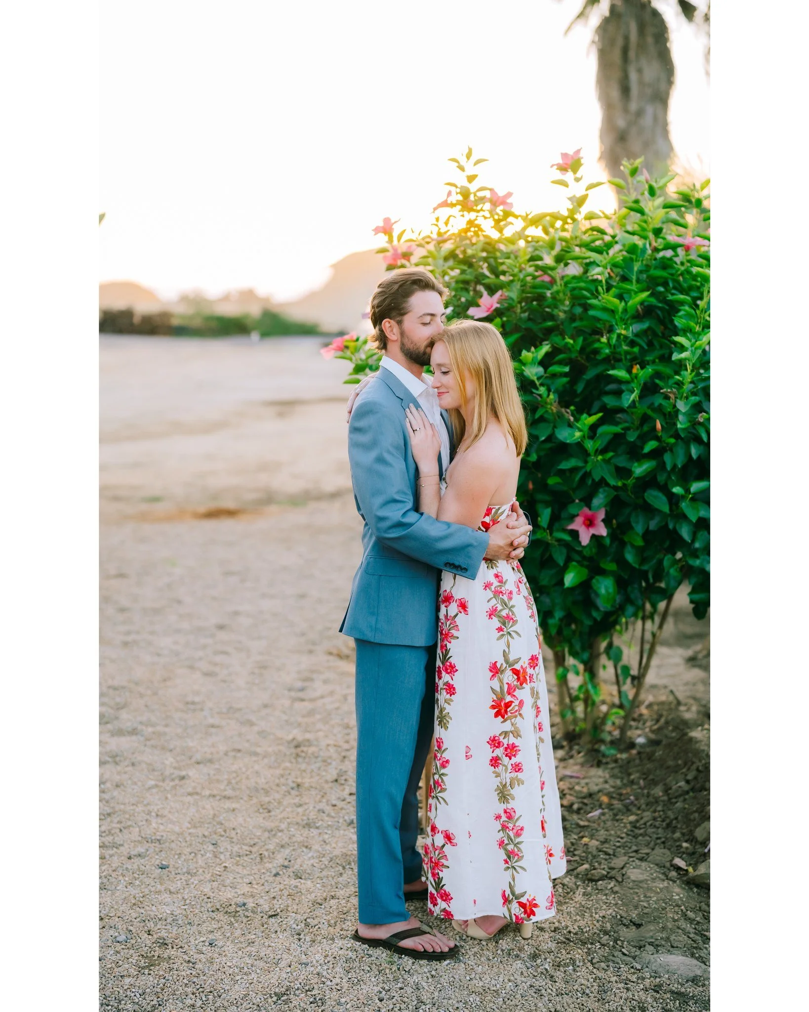 A warm evening in Pescadero, wrapped in golden light.
Jenny &amp; Nathan gathered with their closest people as the sun slipped gently into the horizon &mdash; a sunset so perfect it felt almost painted.
There was laughter, slow conversations, and tha