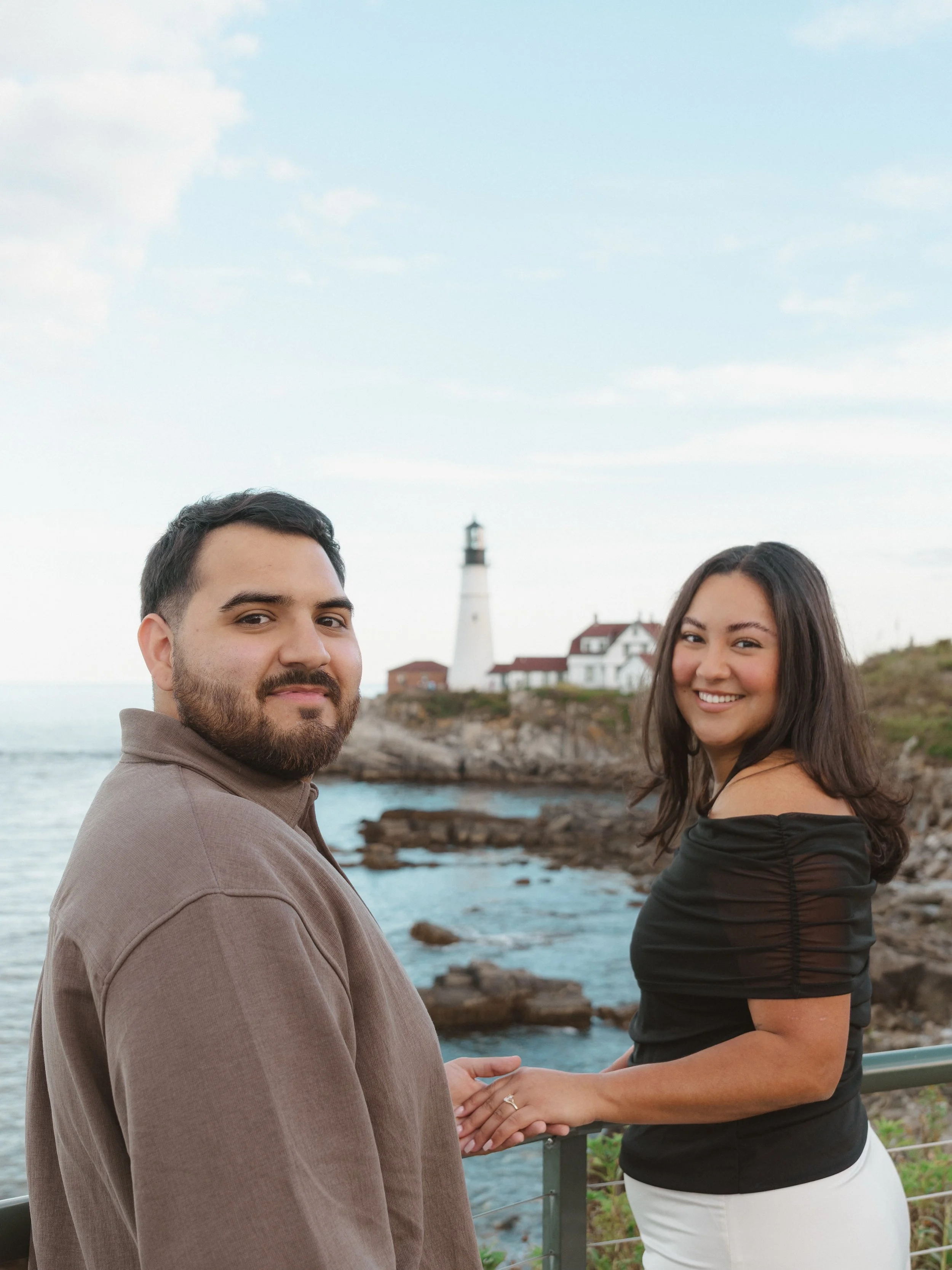 A cutie little Portland Head Light engagement for these two 💗