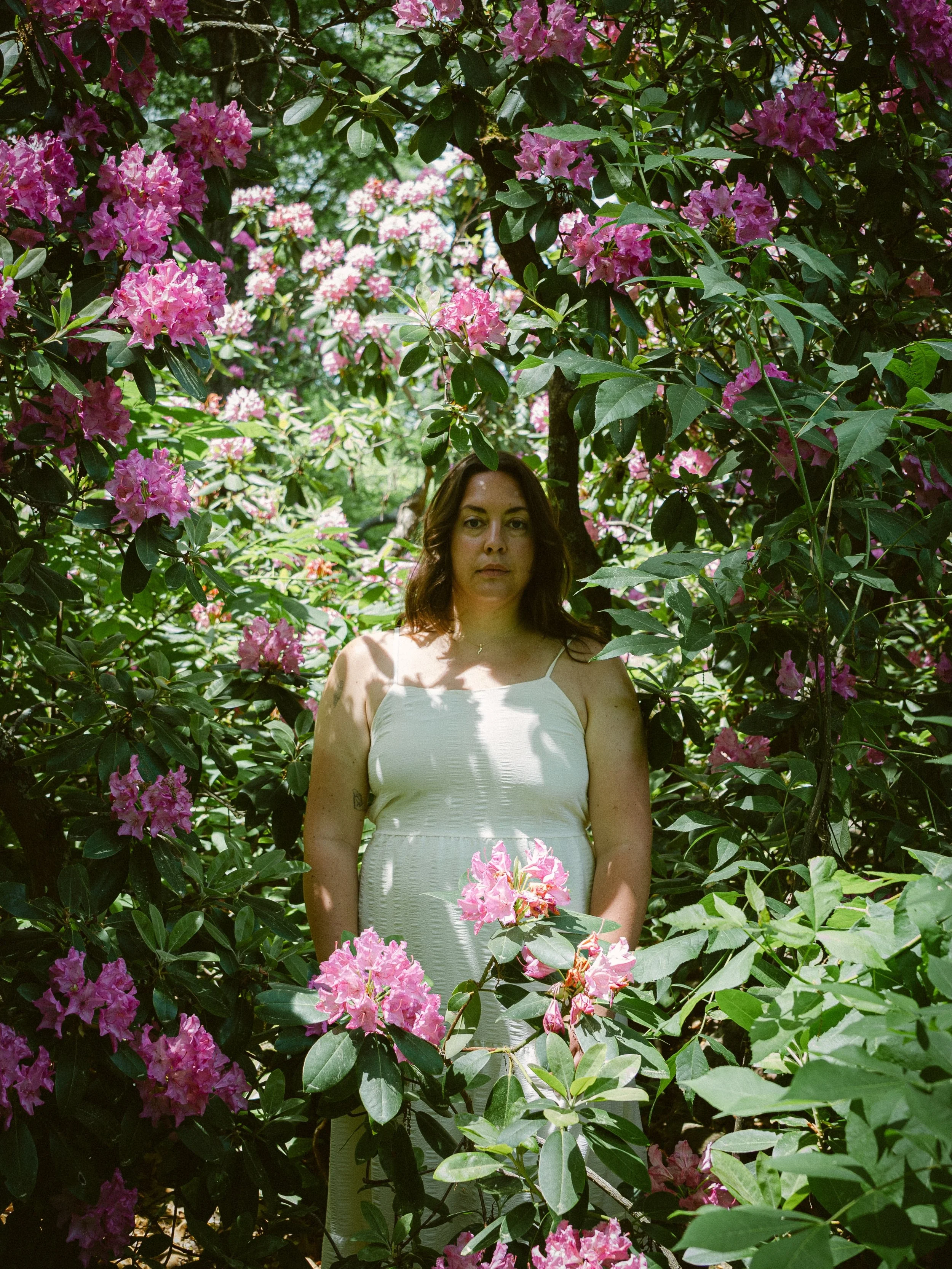 Handed my camera over to @rachelyarid during a photo adventure this summer 🌞 v grateful I did. Love seeing myself through the eyes of a friend. (Editing by me)