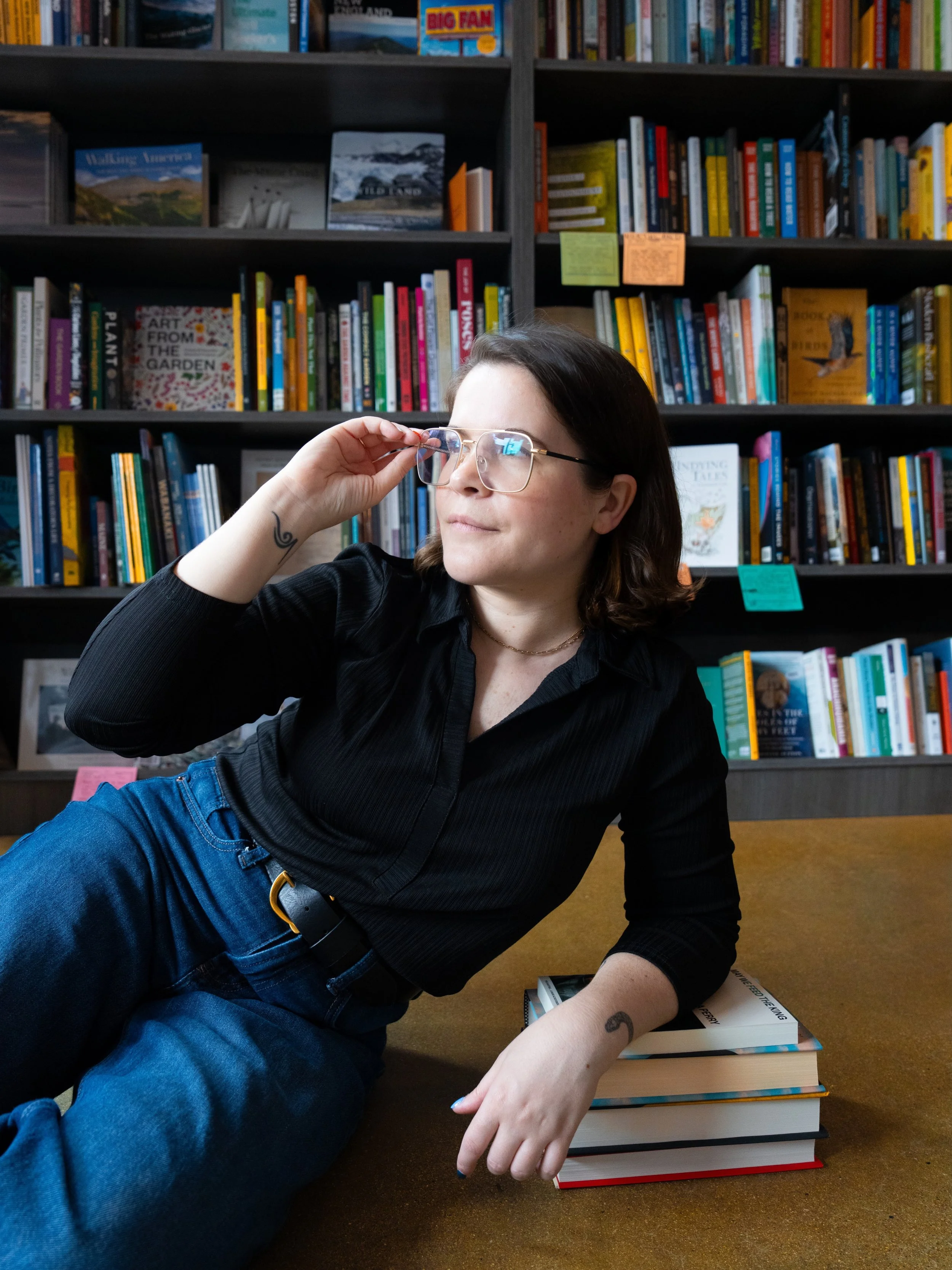 Books and photos and friends, oh my! Loving these portraits of @rachaelconrad at Print.