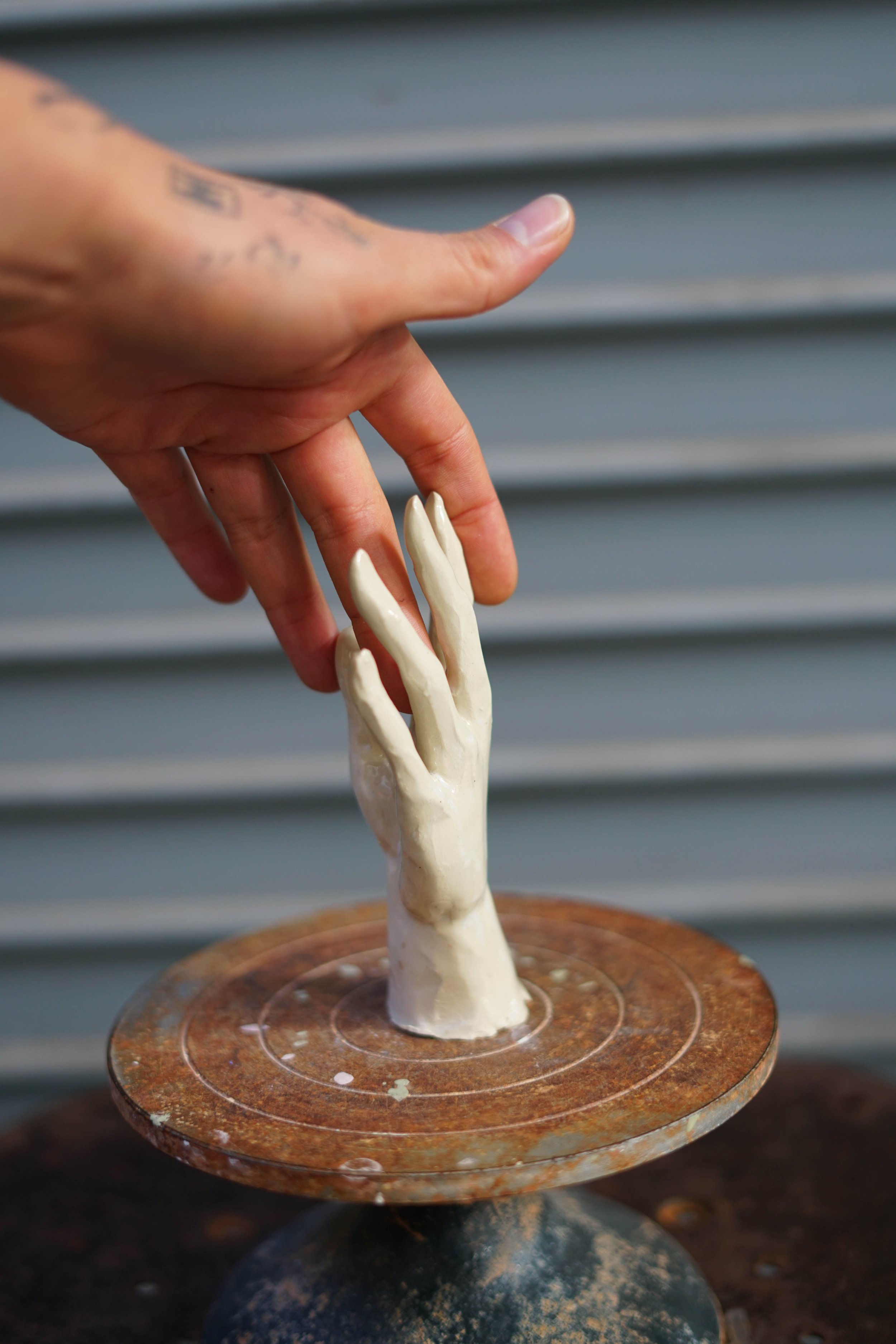 Hand 6