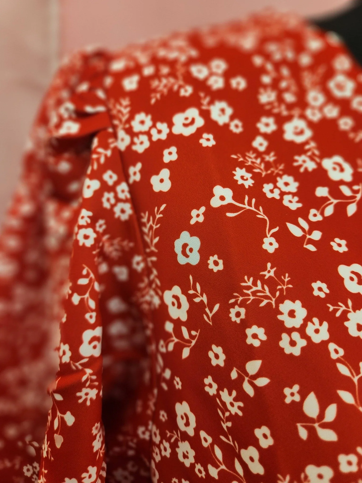 Blouse Spring red closeup.jpg