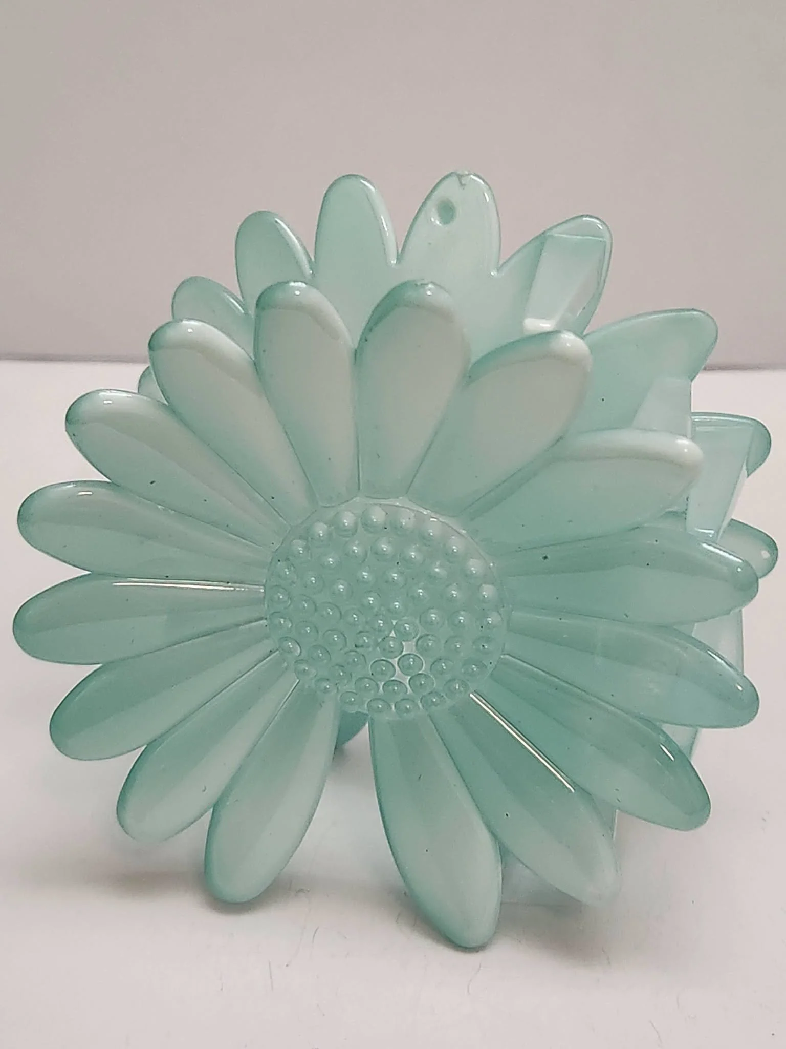 Daisy claw green.jpeg