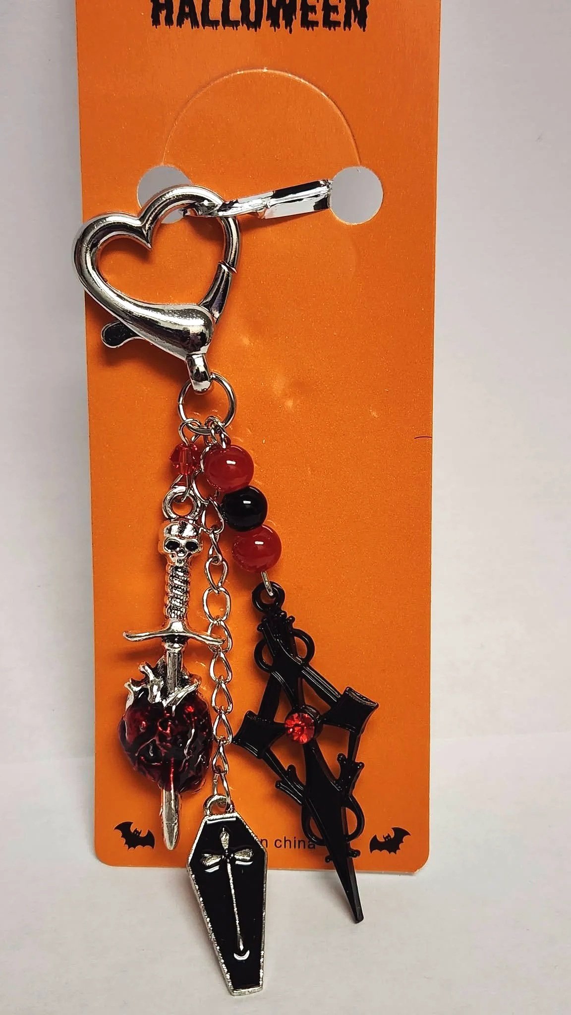 Halloween+keychain+dagger.jpg