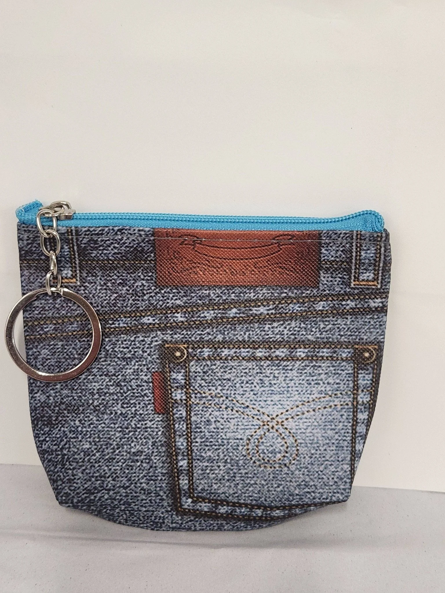coin bag denim lt blu zip.jpg