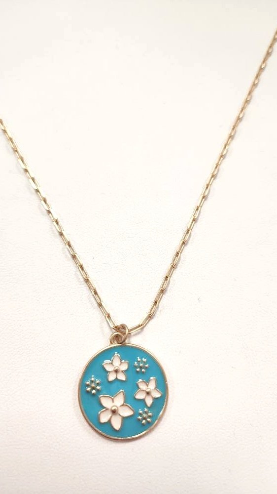 Necklace+daisy+medallion+blue.jpg