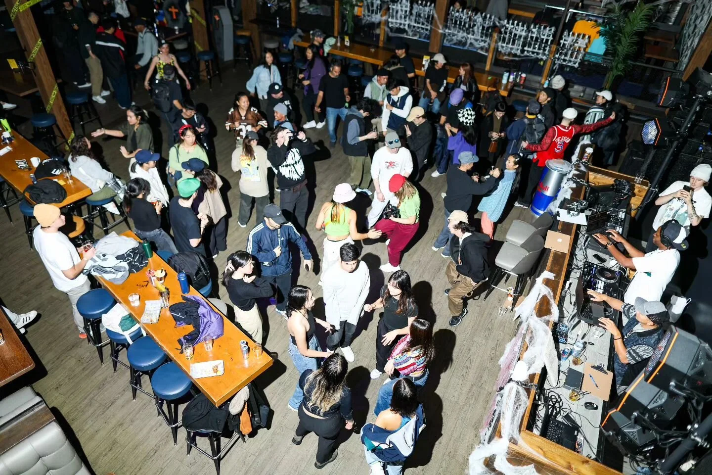 MOVE TOGETHER 2023 - BATTLE DAY photo recap pt. 1 captured by the talented @nic_latulippe 📸

Thank you to everybody who came to support, share and showcase their talents! It was truly a day to remember. We're going to get bigger and bigger after thi