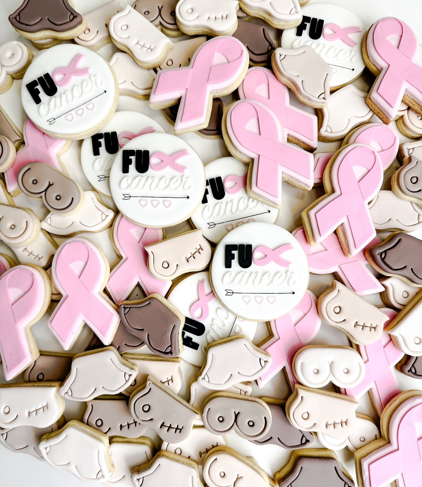 Fight like a girl! 🥊 

 Breast cancer awareness; check your breasts ladies! 

#breastcancer
#breastcancerawareness 
#breastcanceraustralia
#customcookiesaustralia 
#customcookiesadelaide
#cookies
#sugarcookies
#sugarcookiesadelaide 
#sugarcookiedeco