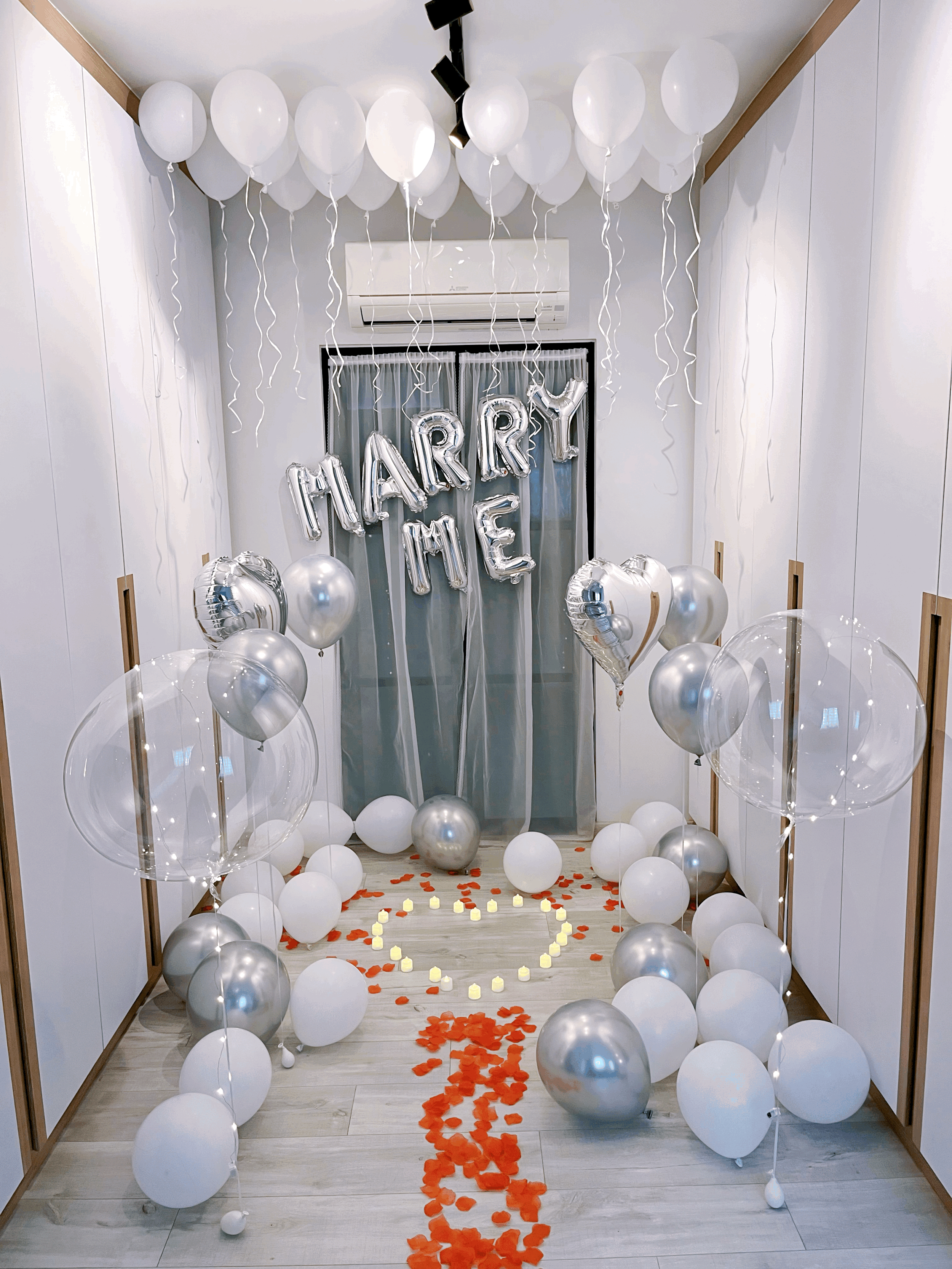 "Love is in the Air" Balloon Package