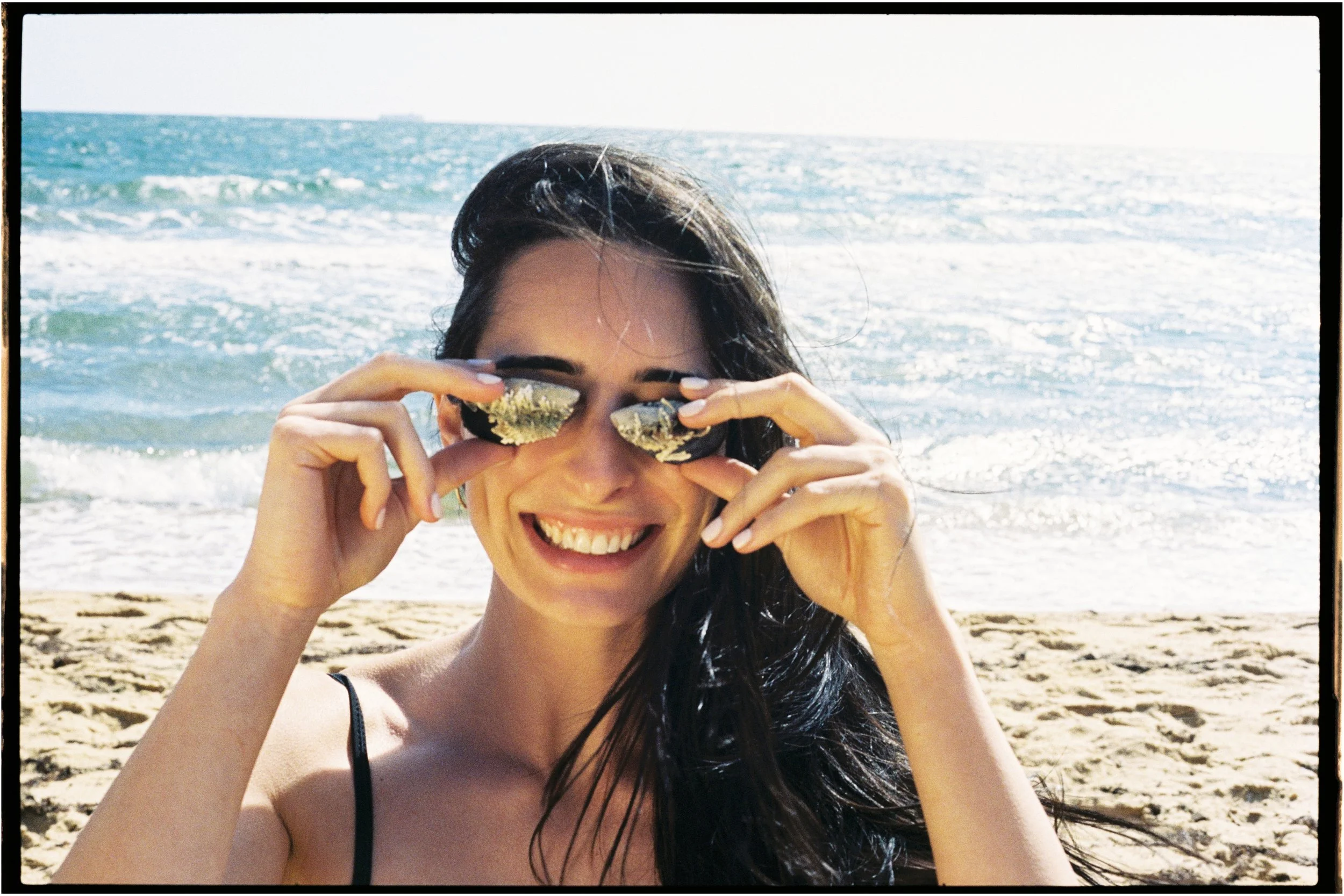 111225-analog-zarabella-beachshoot-francescanaomimoore 25.jpg