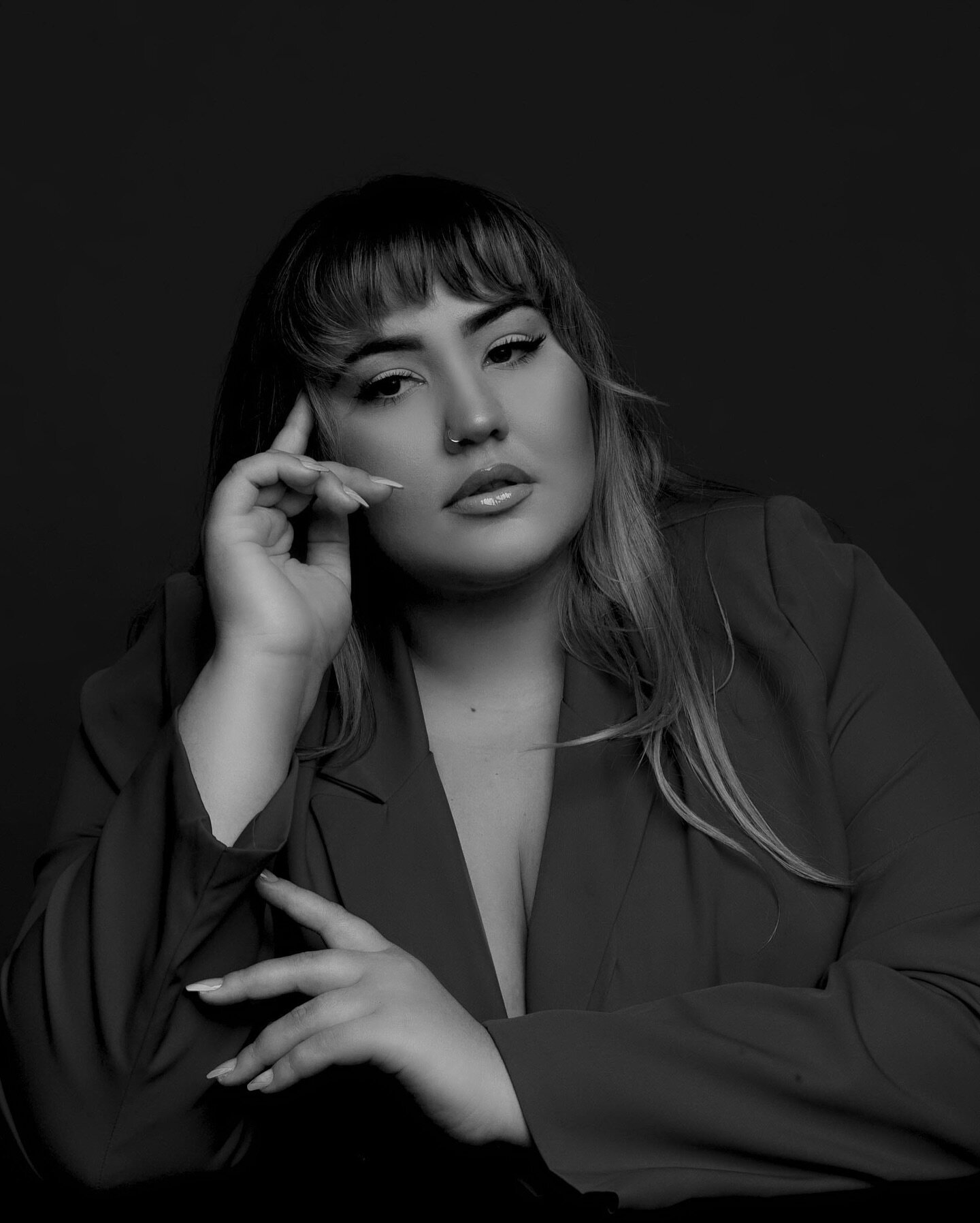 All jokes aside&hellip; when was the last time you updated your headshots ? Elevate your entrepreneurial journey with Business Essentials Branding Sessions. Update your headshots, refresh your image, and make a powerful statement as you embark on a y