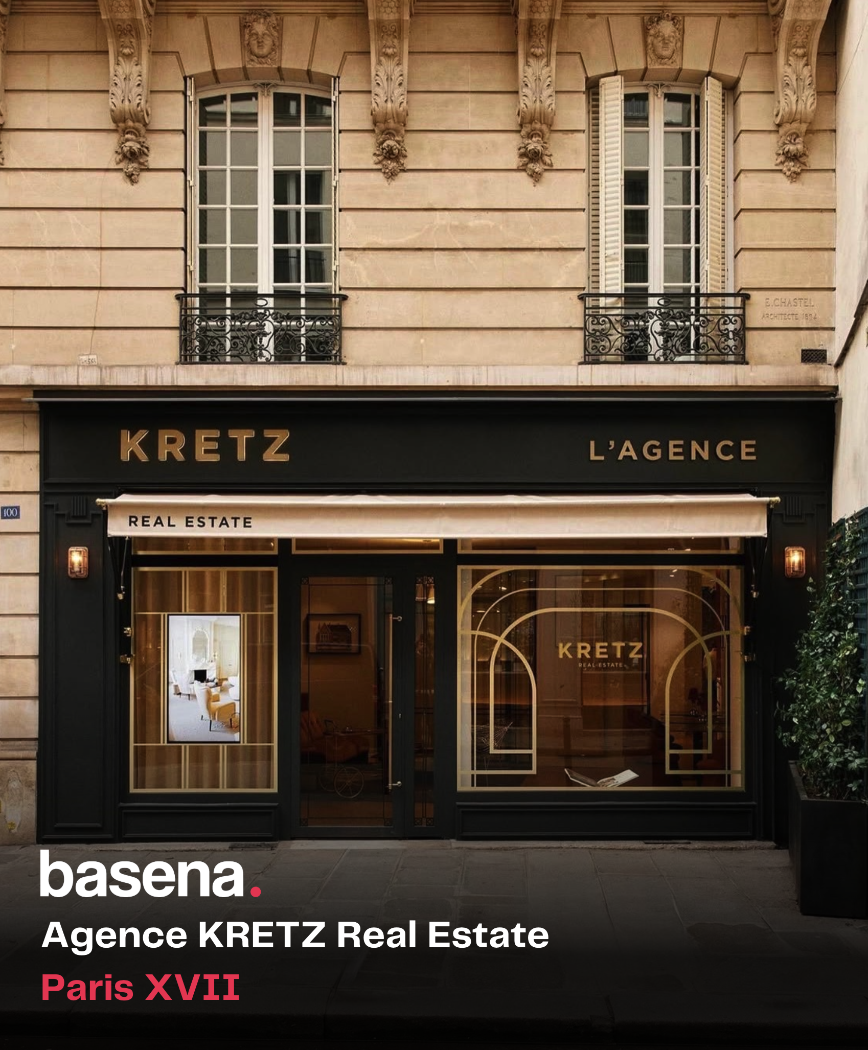 Agence KRETZ REAL ESTATE avec un affichage vitrine dynamique Samsung OM Series