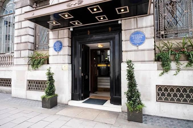 Follow in the footsteps of Harry Selfridge…