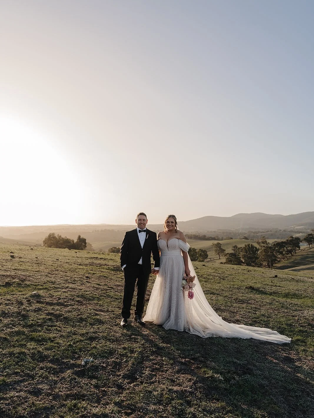 I mean, come on - it doesn’t get better than this 😍😍 
Gorgeous Location - @shawsroadwinery 
Gorgeous Couple - @emmabridget1188 @willkeegan5 
📸 - @goodmomentswedding