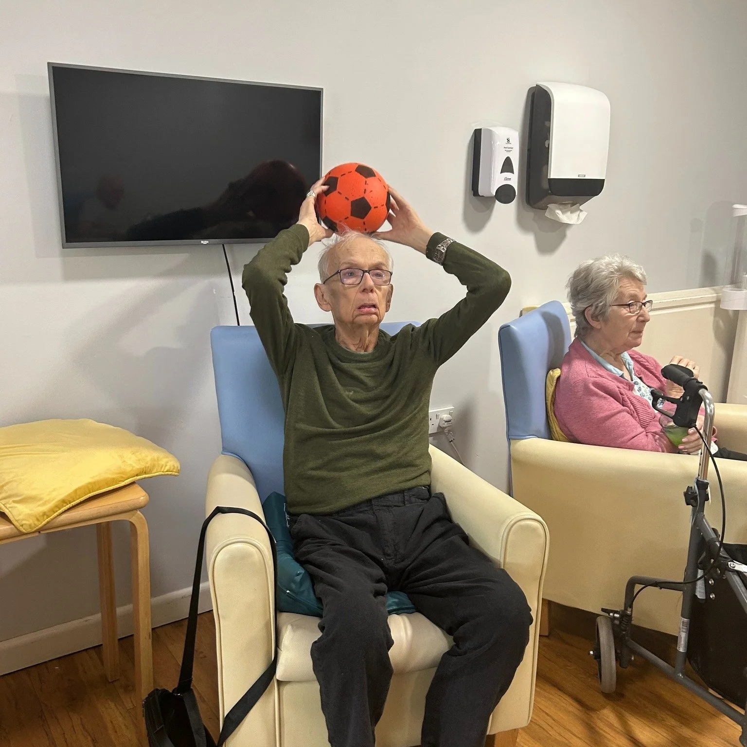 🏐 Game Faces On at Northbrooke House
Did you know that ball games can help improve coordination and keep the mind sharp in later life? They’re also a brilliant way to stay active and social.
Residents put that into practice with a few lively