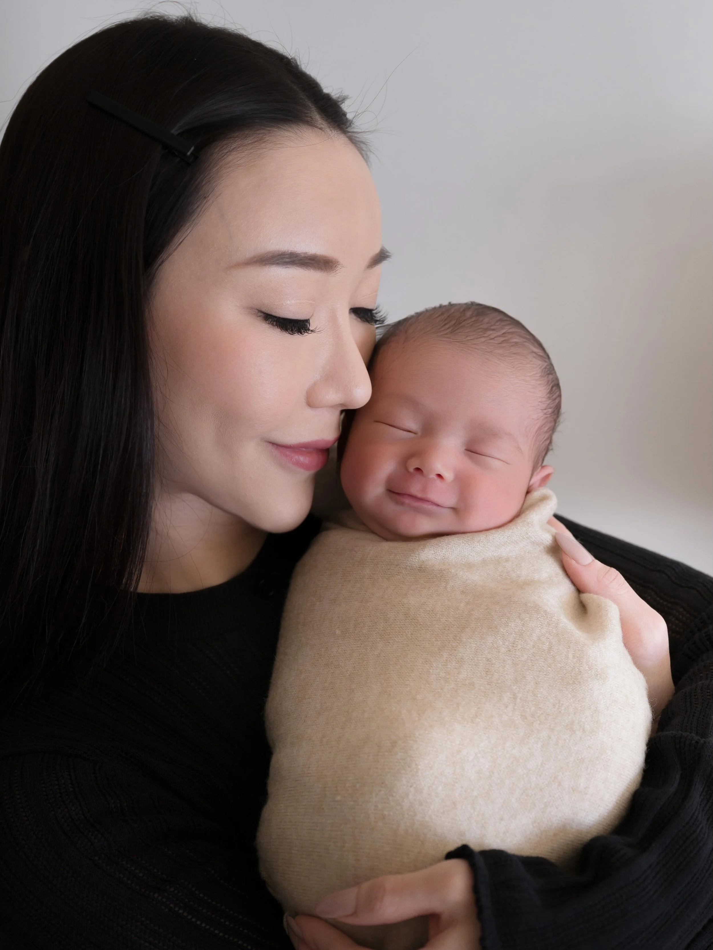 I love that as soon as mama snuggled him, he smiled 😍

www.alainanunez.com

Los Angeles birth and newborn photographer 

&ldquo;You still there mama?&rdquo;

Such a sweet family. Loved documenting their first moments together and then taking newborn