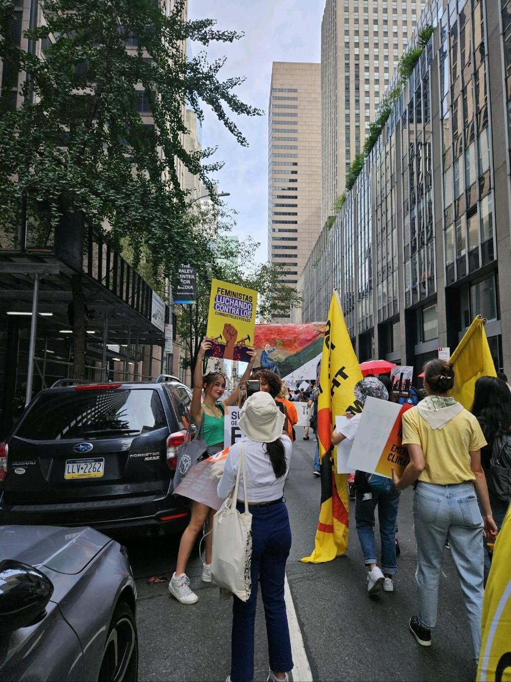 20230917_-NYC_March_Feministas2.jpg