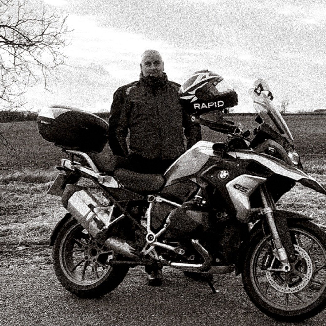 MEET THE TEAM -  CHRIS LINDLEY