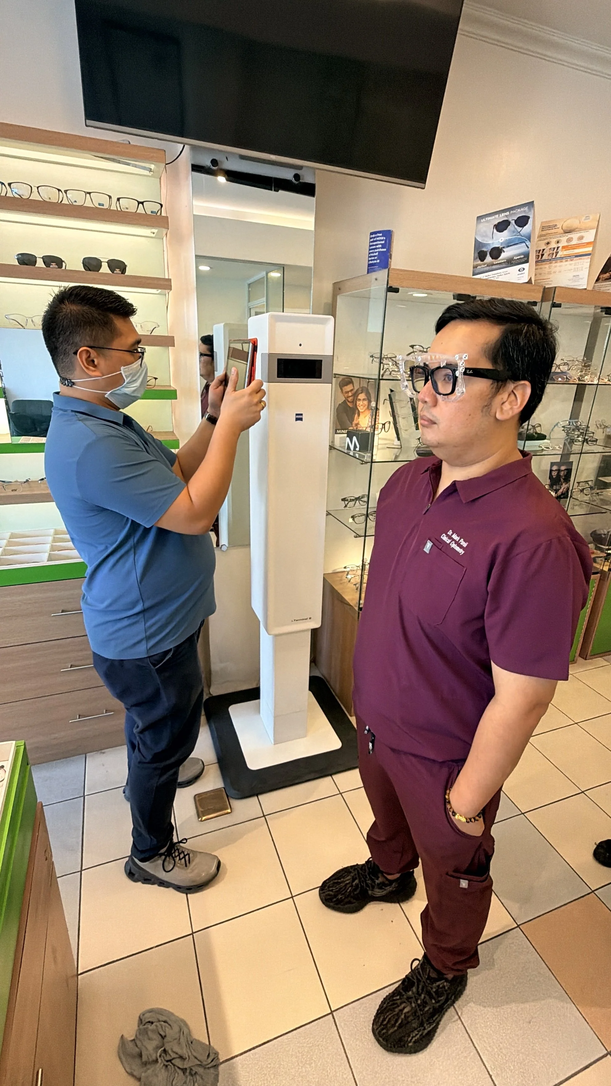 Off-the-Rack vs. Fully Custom Eyeglasses