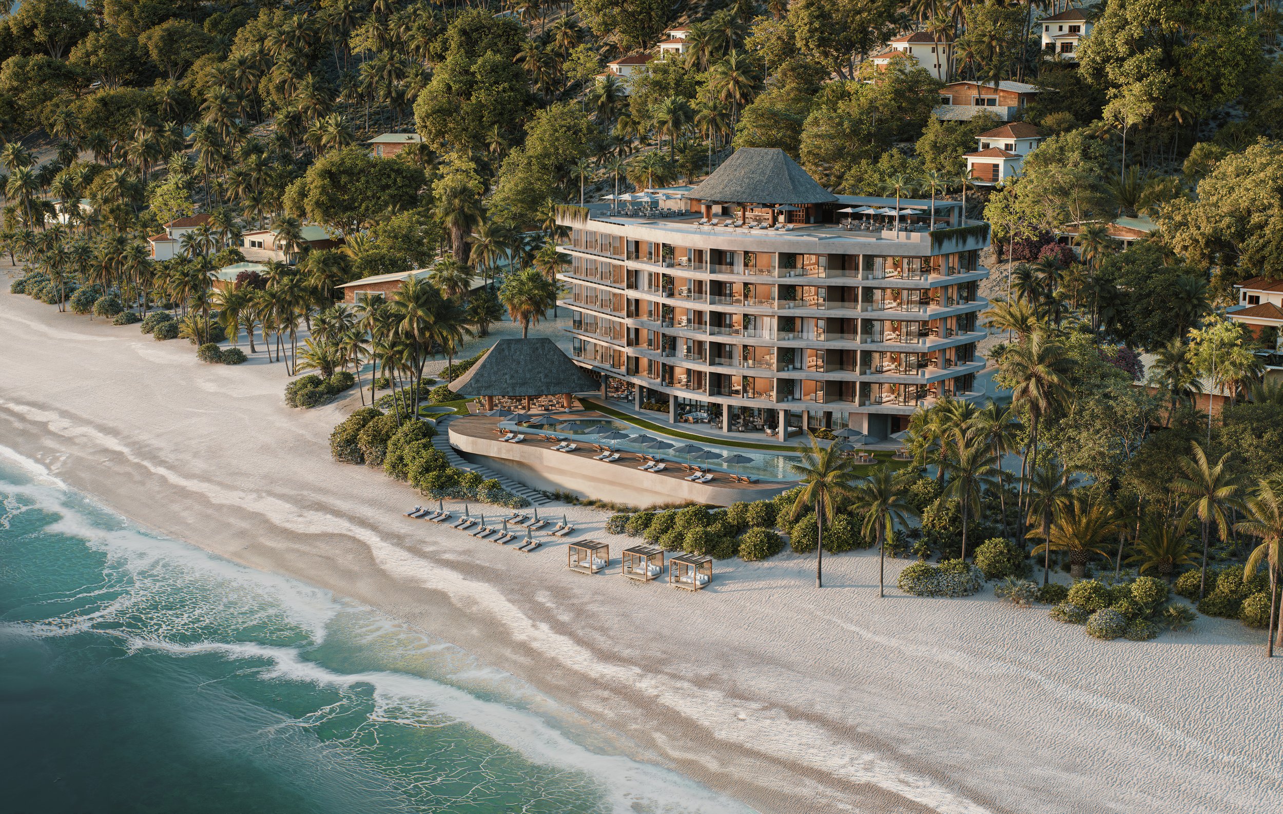 Un resort hotel frente a la playa con varias terrazas, piscina y muchas palmeras rodeando el edificio en un entorno costero tropical