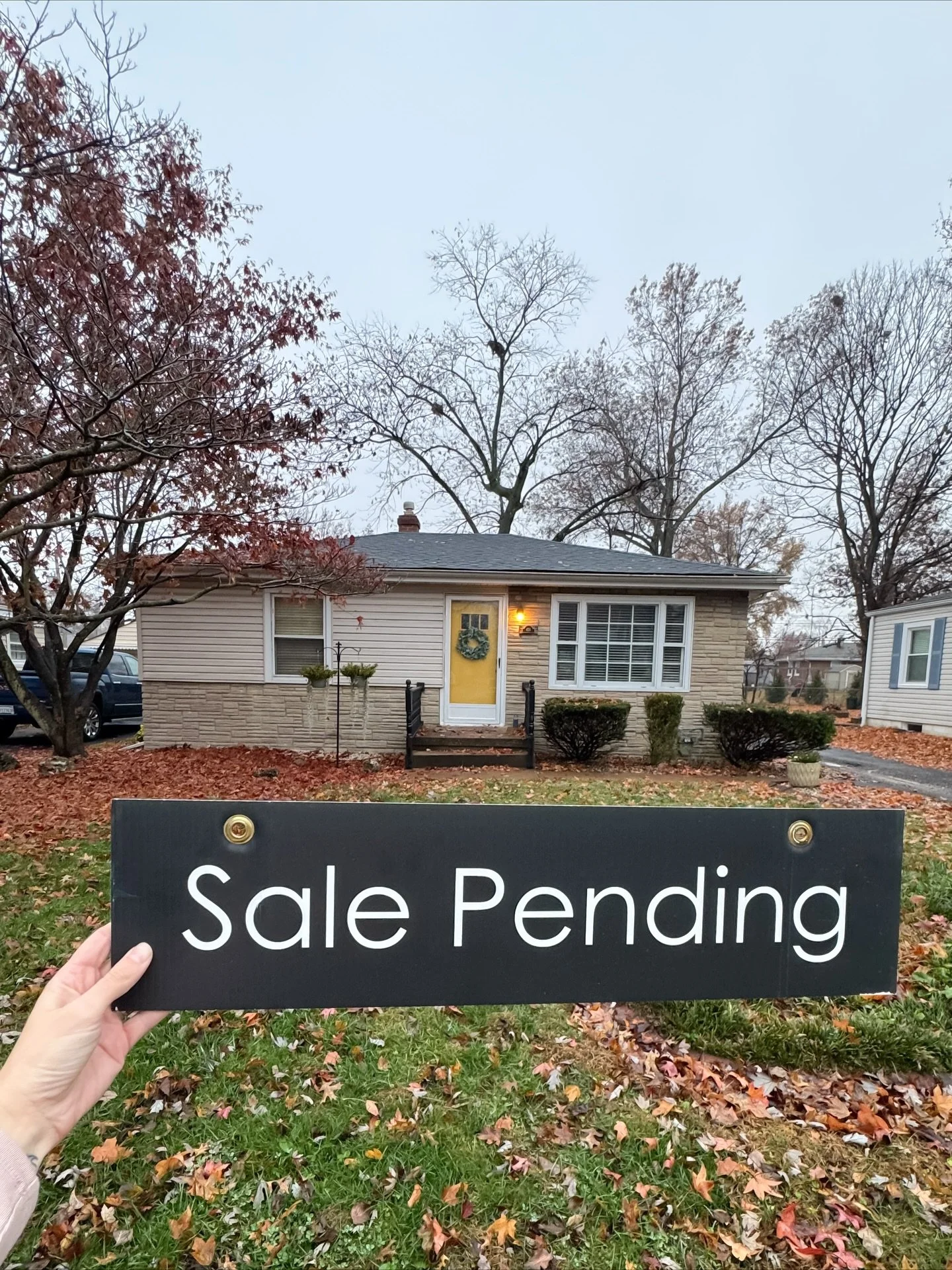 🎉 424 Hadley is UNDER CONTRACT!

We started this one vacant, and the biggest feedback was: &ldquo;It feels small.&rdquo;
It just needed a little vision&hellip; and maybe a sofa.

Instead of dropping the price, we staged it &mdash; and BOOM. Buyers s