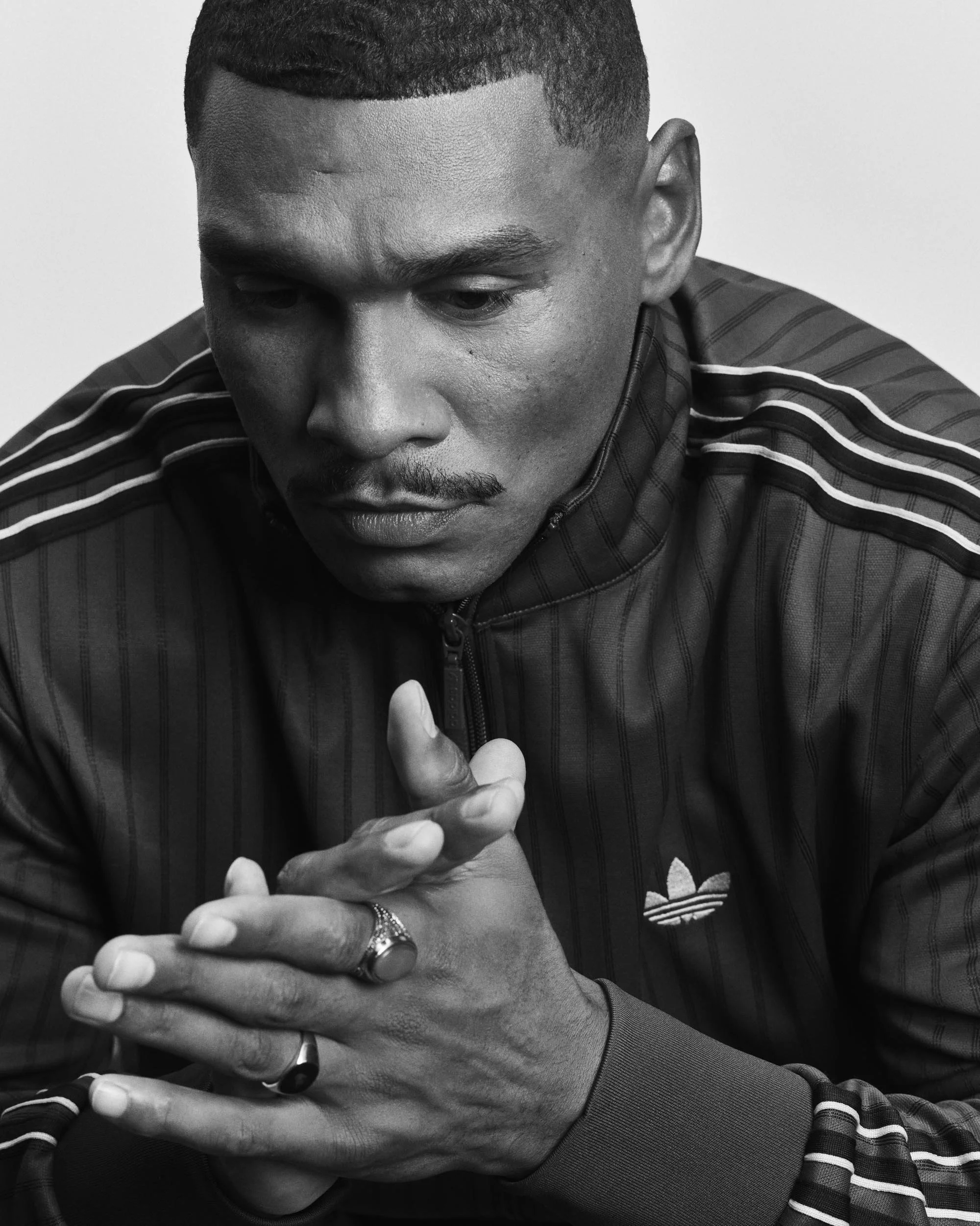 2026_02_25_ADIDAS_SUPERSTAR_BURST_02_Portrait_1571W1.jpg