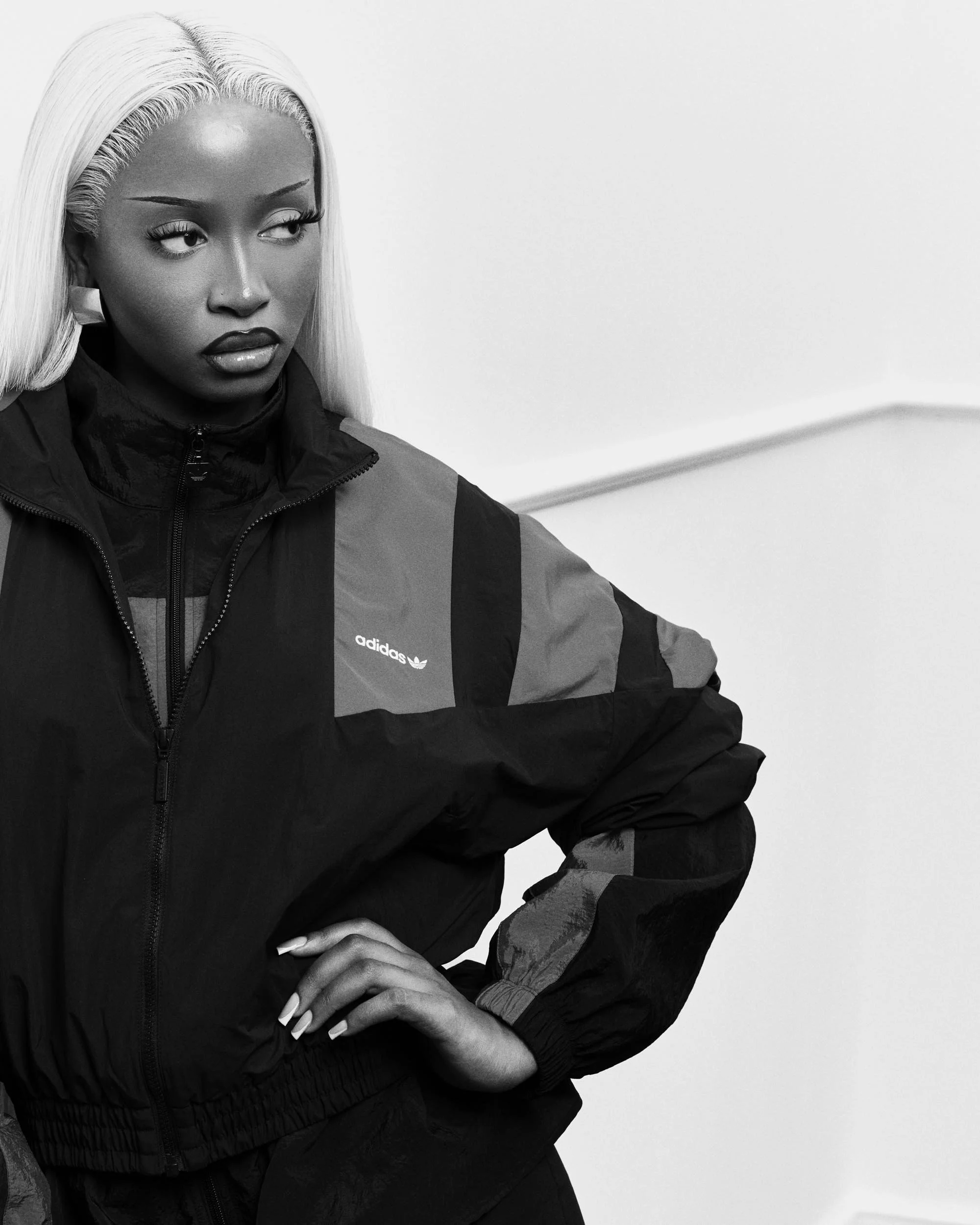 2026_02_06_ADIDAS_SUPERSTAR_LOOK_3_PORTRAIT_0741W3.jpg
