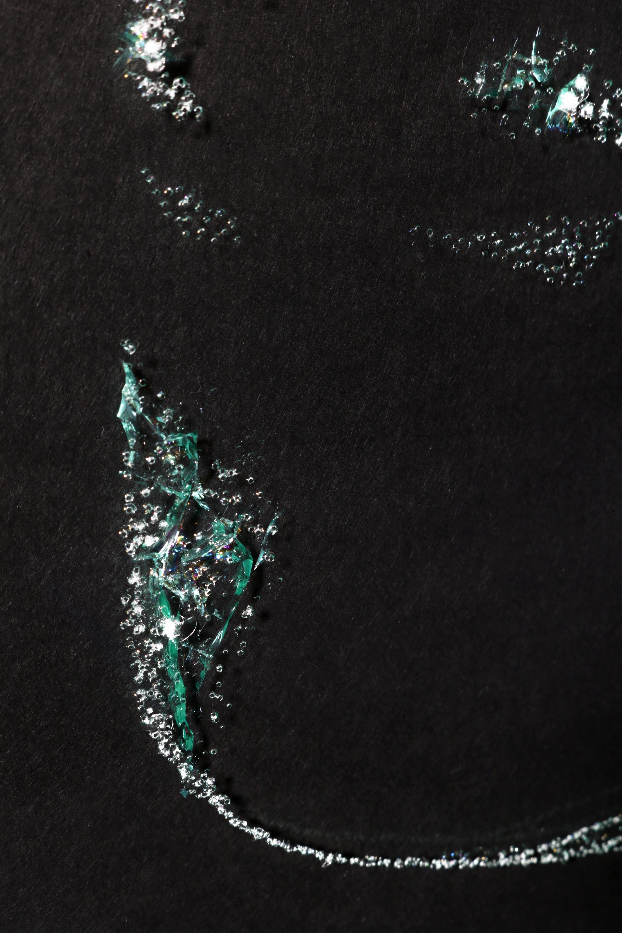 Just Breath_Agnes Buronyi Art_Shattered Glass_Details