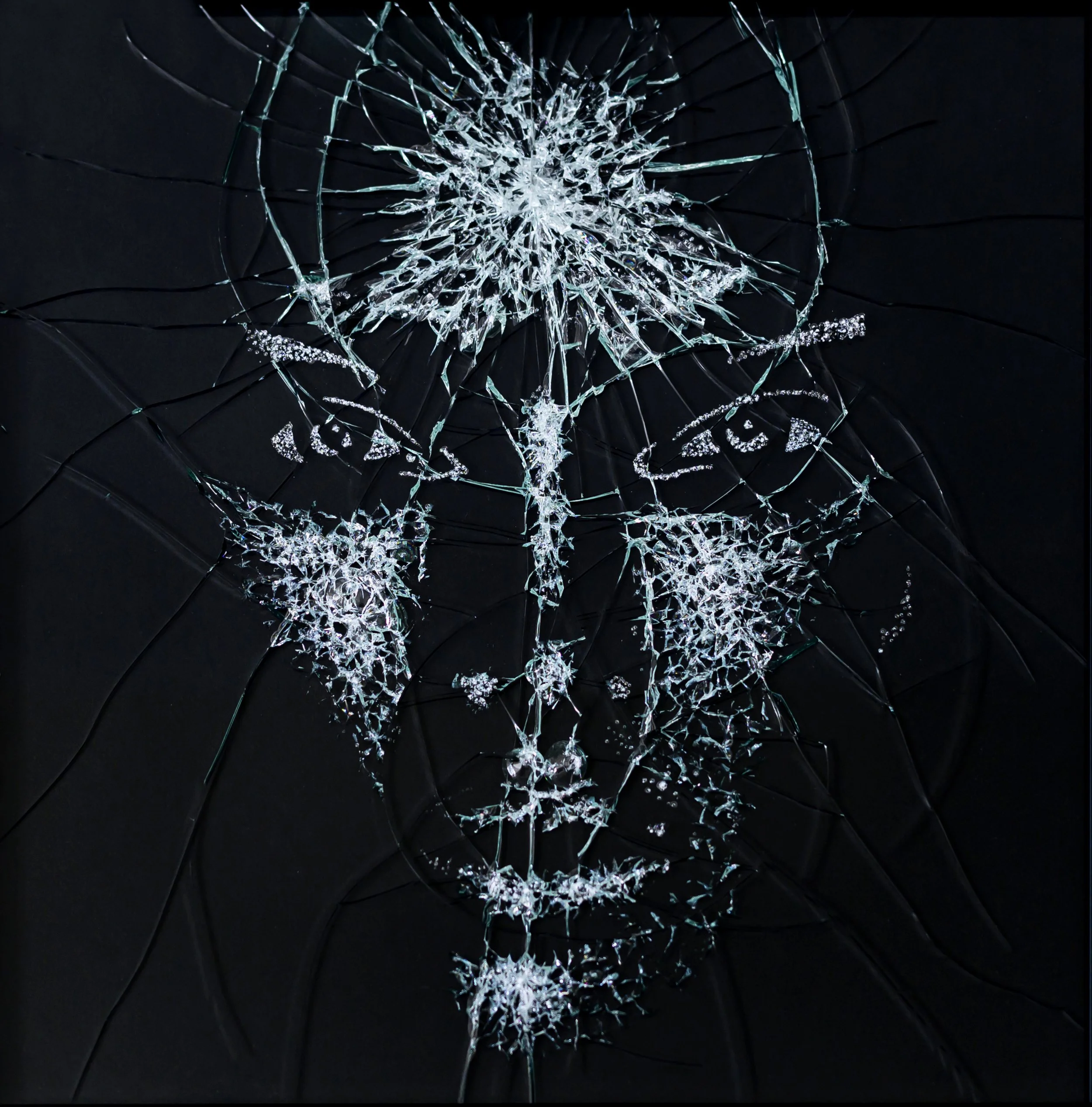 Eternal Mirror_Shattered Glass Art_Agnes Buronyi Art